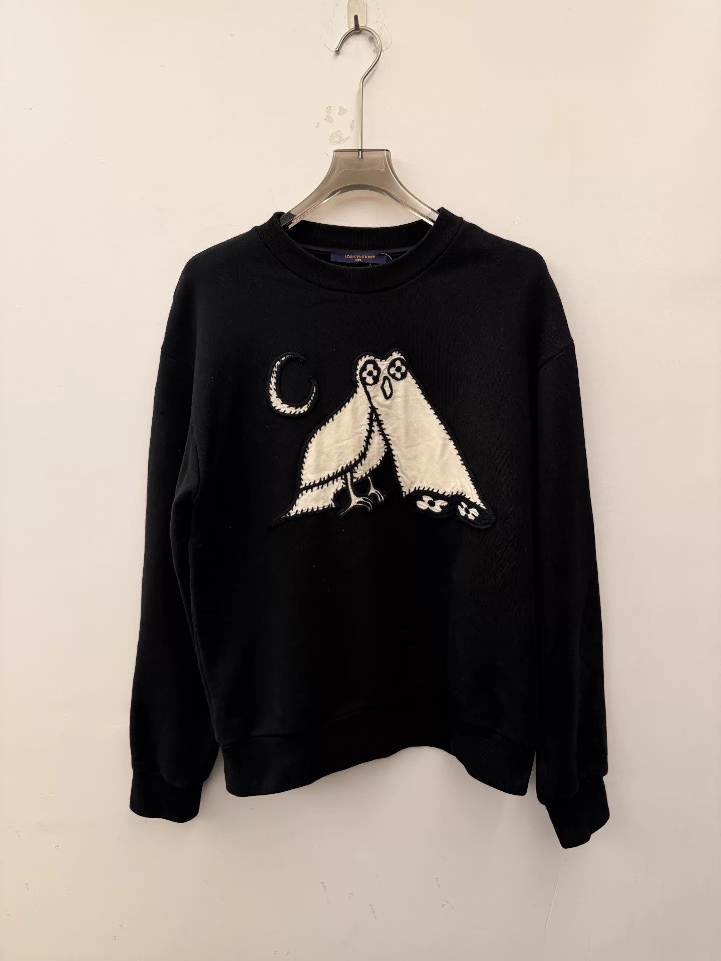 Louis Vuitton LOUIS VUITTON SS23 Owl Patch Logo Crew Men's Black Size US L / EU 52-54 / 3 - 1 Thumbnail