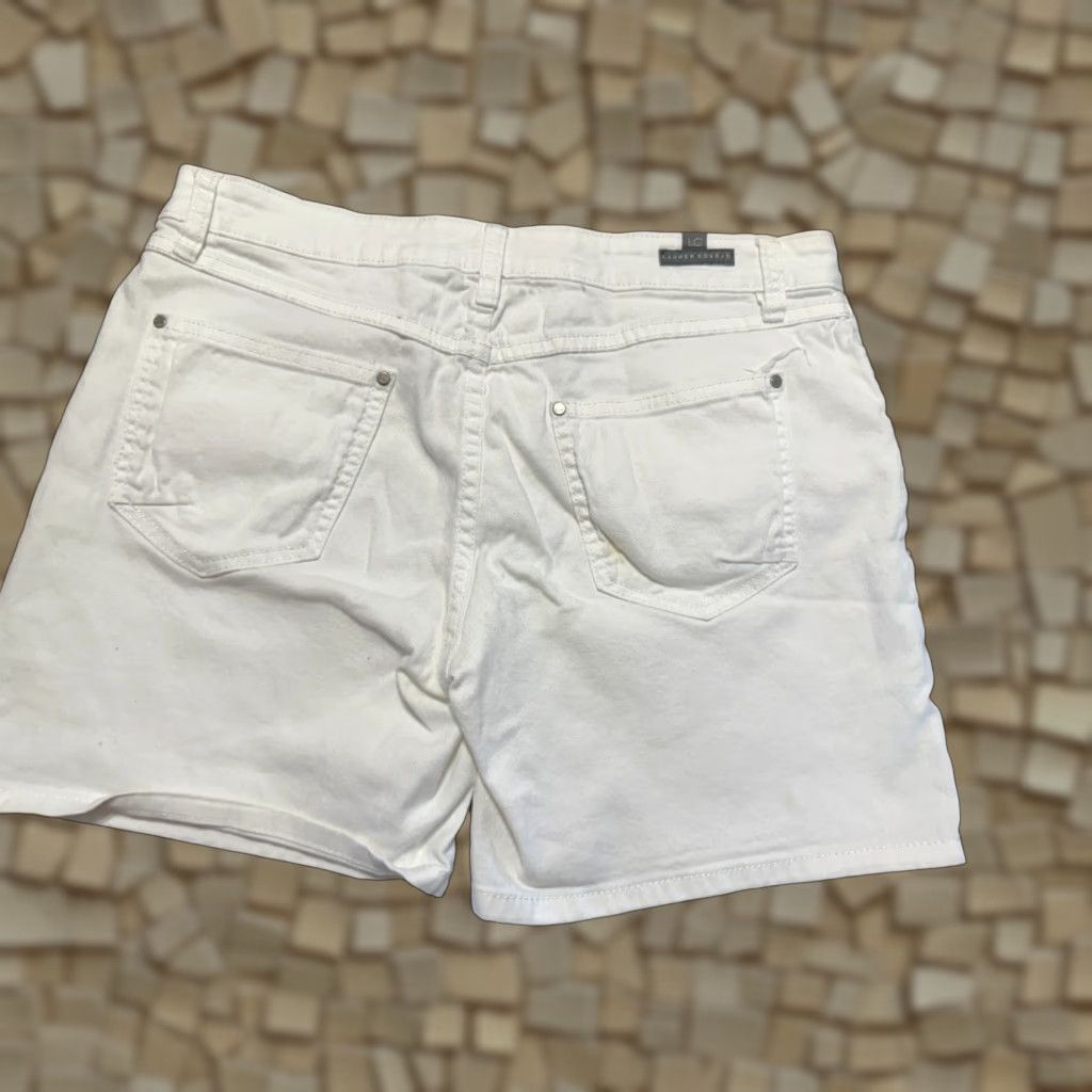 Vintage Lauren Conrad Jean Shorts Women’s Size 8 White Casual Shorts Denim LC Lauren Conrad Regular 6.5 Inseam Vintage No Size 30" / US 8 / IT 44 - 1 Thumbnail