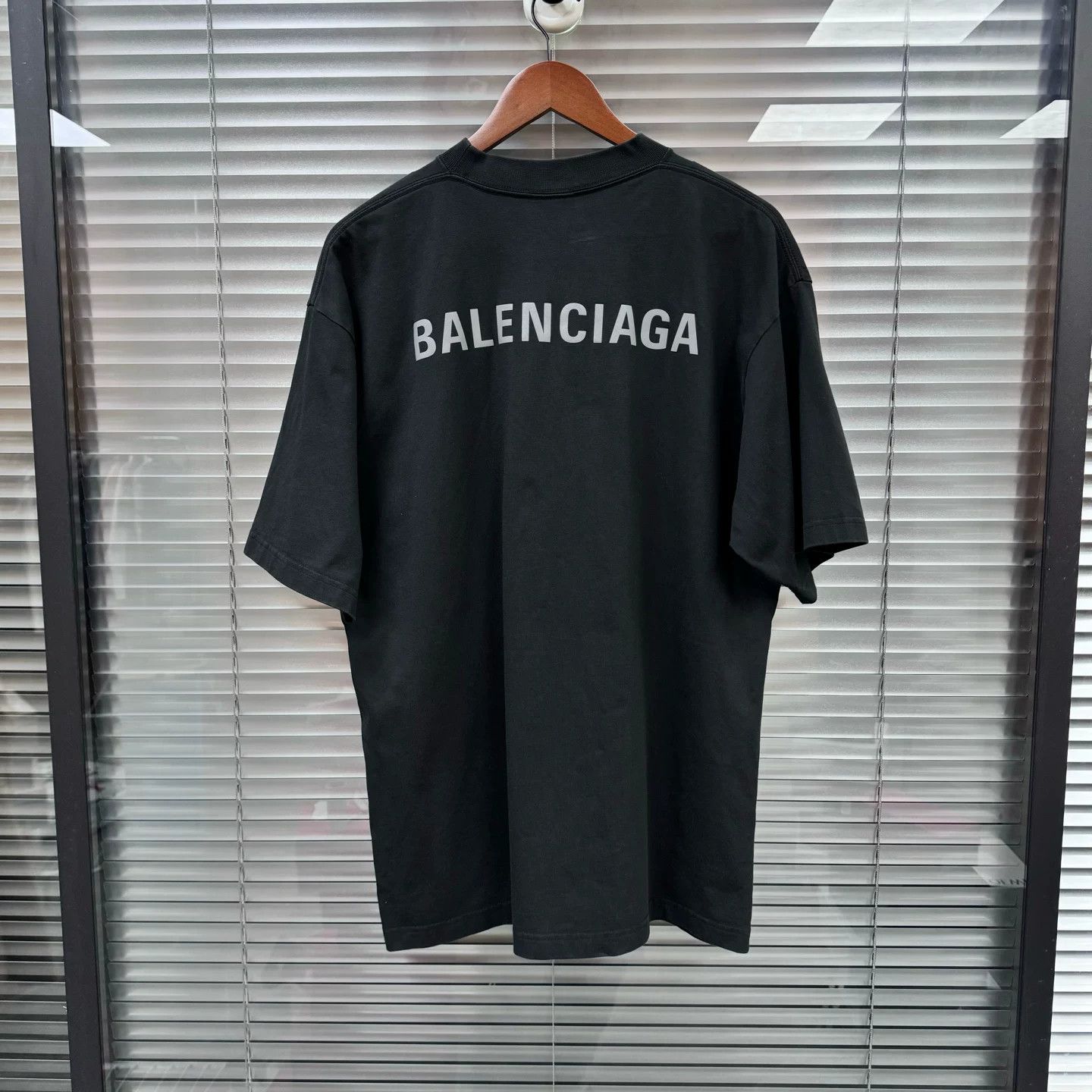 Balenciaga Balenciaga Reflective Logo Short Sleeve Shirt Size US M / EU 48-50 / 2 - 2 Thumbnail