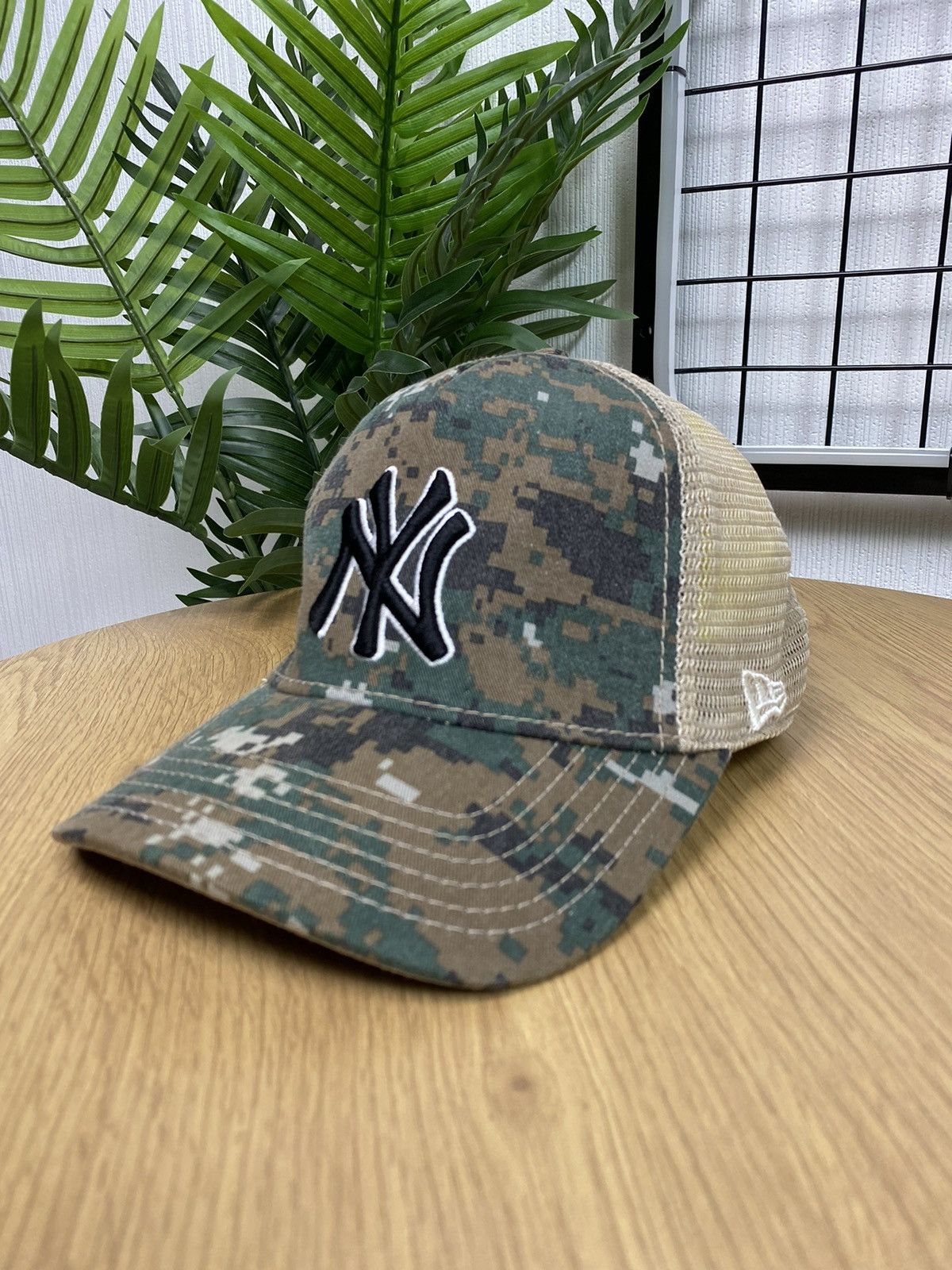 New Era New York Yankees New Era Camo Trucker Hat Unisex OS Cap Size ONE SIZE - 2 Thumbnail
