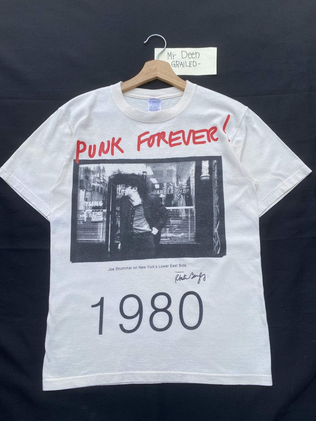 Band Tees Vintage Joe Strummer The Clash Punk Forever Photo T-shirt Size US S / EU 44-46 / 1 - 5 Thumbnail