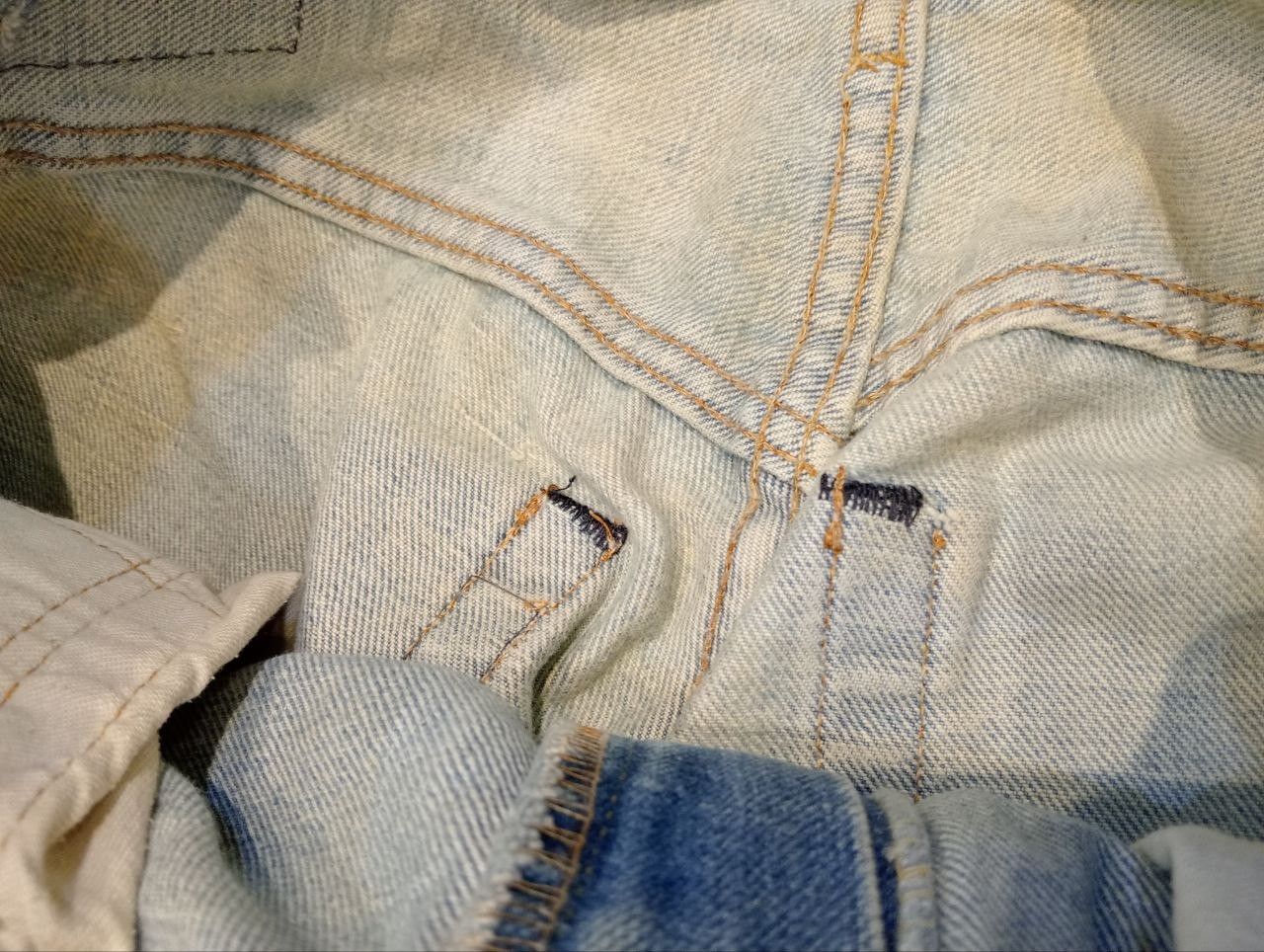 Levi's LEVI'S VINTAGE 505-0217 TOP BUTTON #8 DISTRESSED DENIM PANTS Size US 32 / EU 48 - 11 Thumbnail