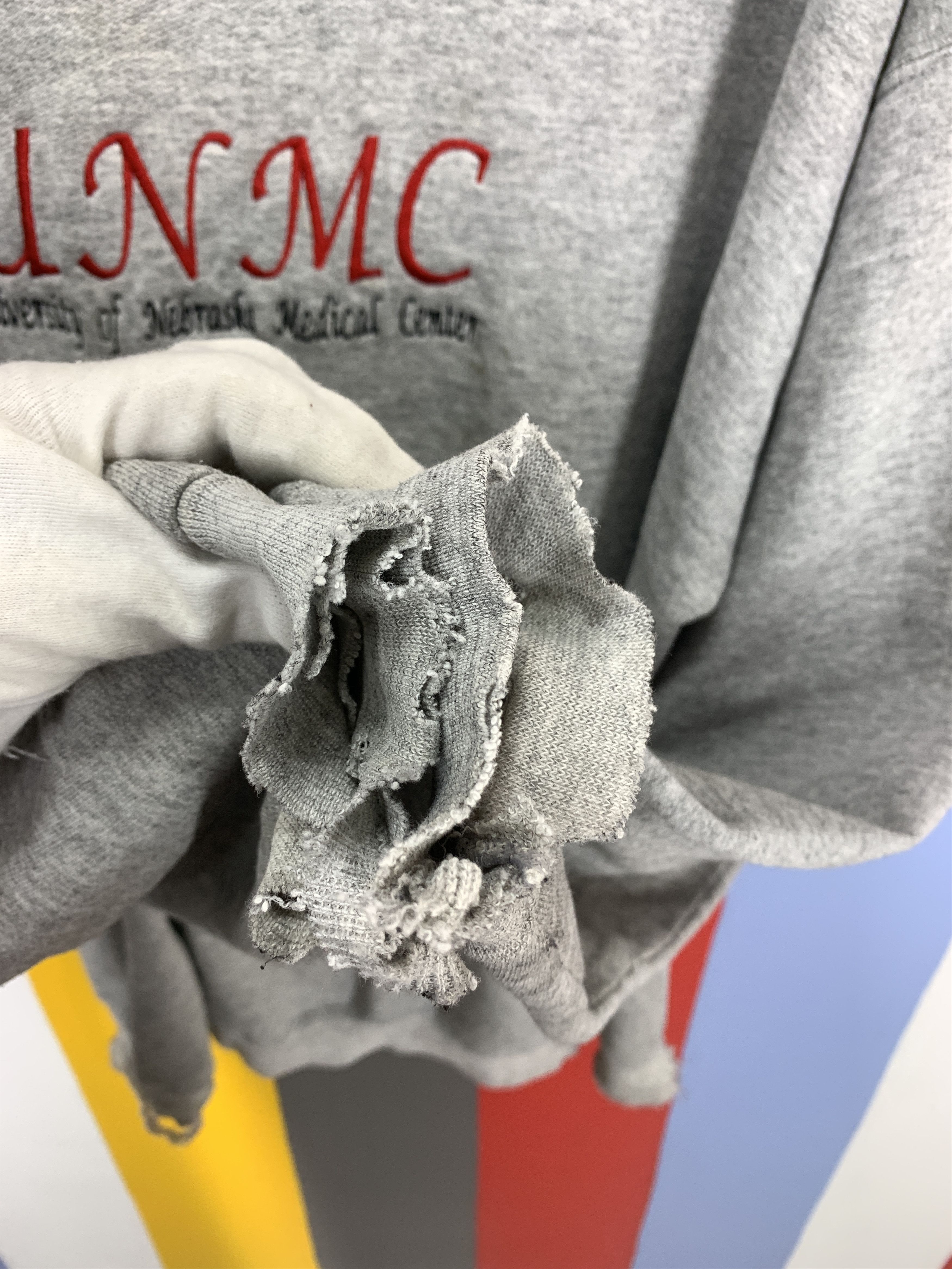 Hanes 90s UNIVERSITY NEBRASKA MEDICAL CENTER Sweatshirt #2200/21 Size US L / EU 52-54 / 3 - 11 Thumbnail