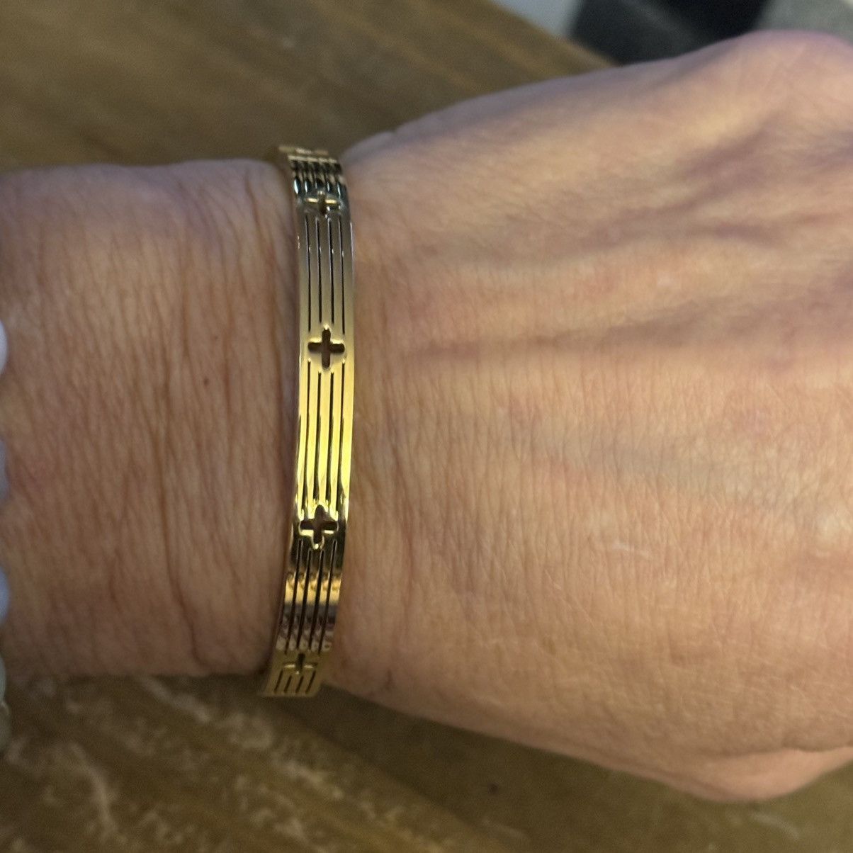 Other Gold stainless steel cut out cross hinged bangle bracelet Size ONE SIZE - 3 Thumbnail