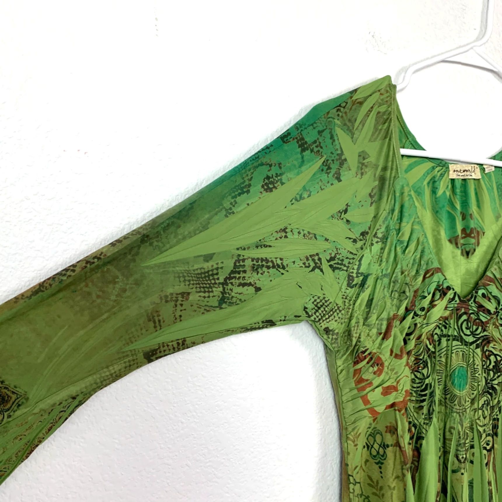 Vintage One World Long Sleeve Dress Lime Green V-Neck Medium Regular Womens Bell Sleeve Casual 90s? Size M / US 6-8 / IT 42-44 - 3 Thumbnail