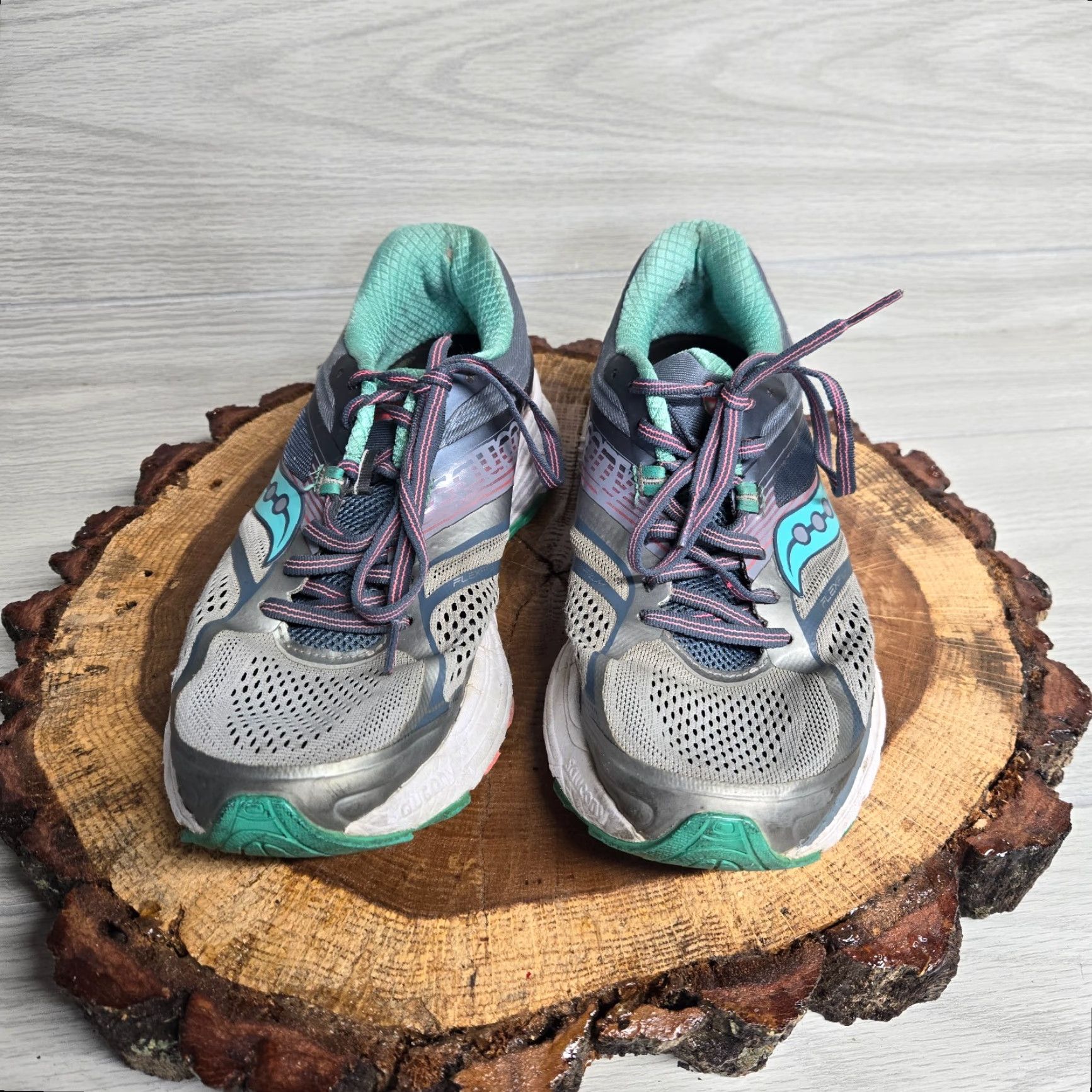 Saucony Saucony Guide 10 Running Shoes Women S10350-5 Size 10 Grey Pink Teal Everun Guide 10 Womens Shoes Size US 8 / IT 38 - 3 Thumbnail