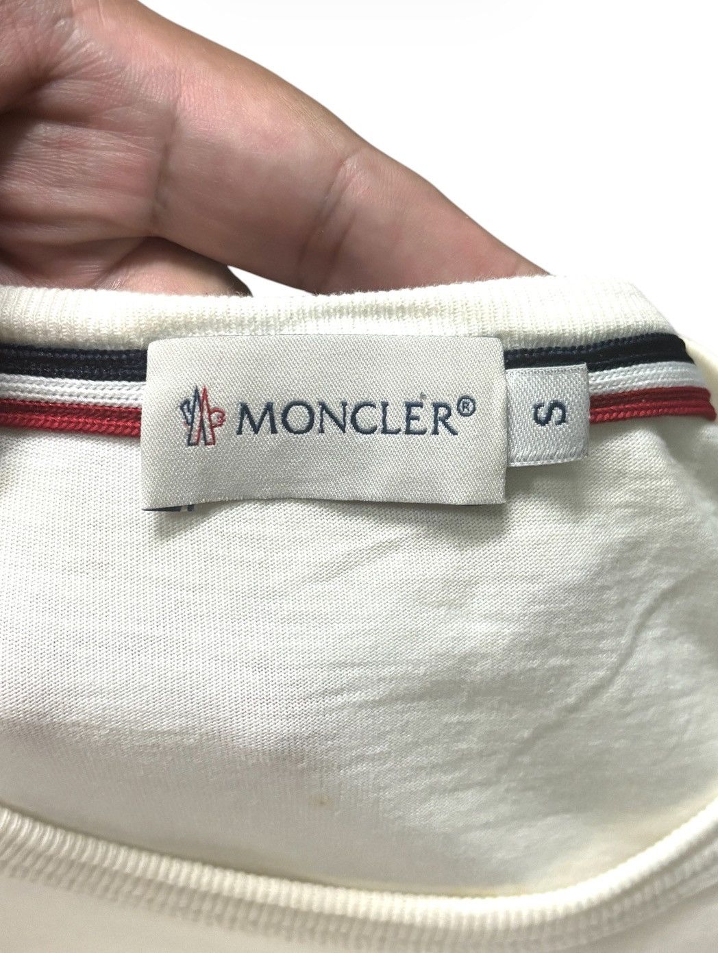 Moncler 💸BINDDING OFFER💸MONCLER MAGLIA SMALL LOGO POKET TSHIRT TEE💥 Size US S / EU 44-46 / 1 - 18 Thumbnail