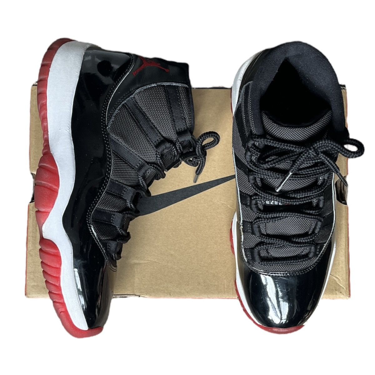 Jordan Brand 2019 bred 11 Size US 9 / EU 42 - 1 Thumbnail