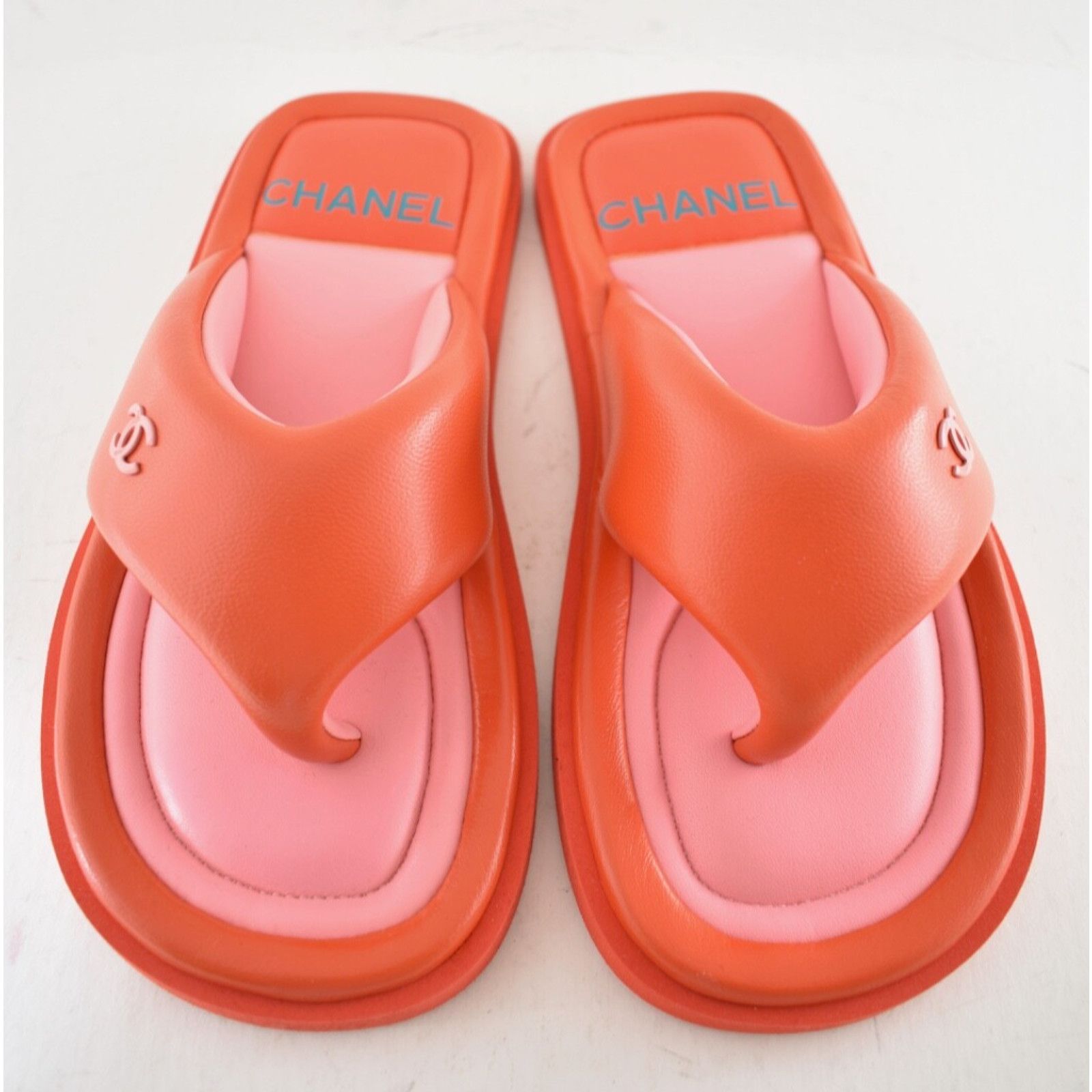 Chanel Chanel 22P Pink Red Lambskin Padded Pool Thong Logo Size US 7 / IT 37 - 3 Thumbnail