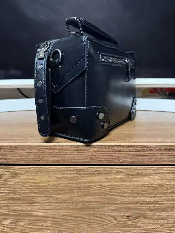 Japanese Brand punk motorcycle style skull handbag Size ONE SIZE - 7 Thumbnail