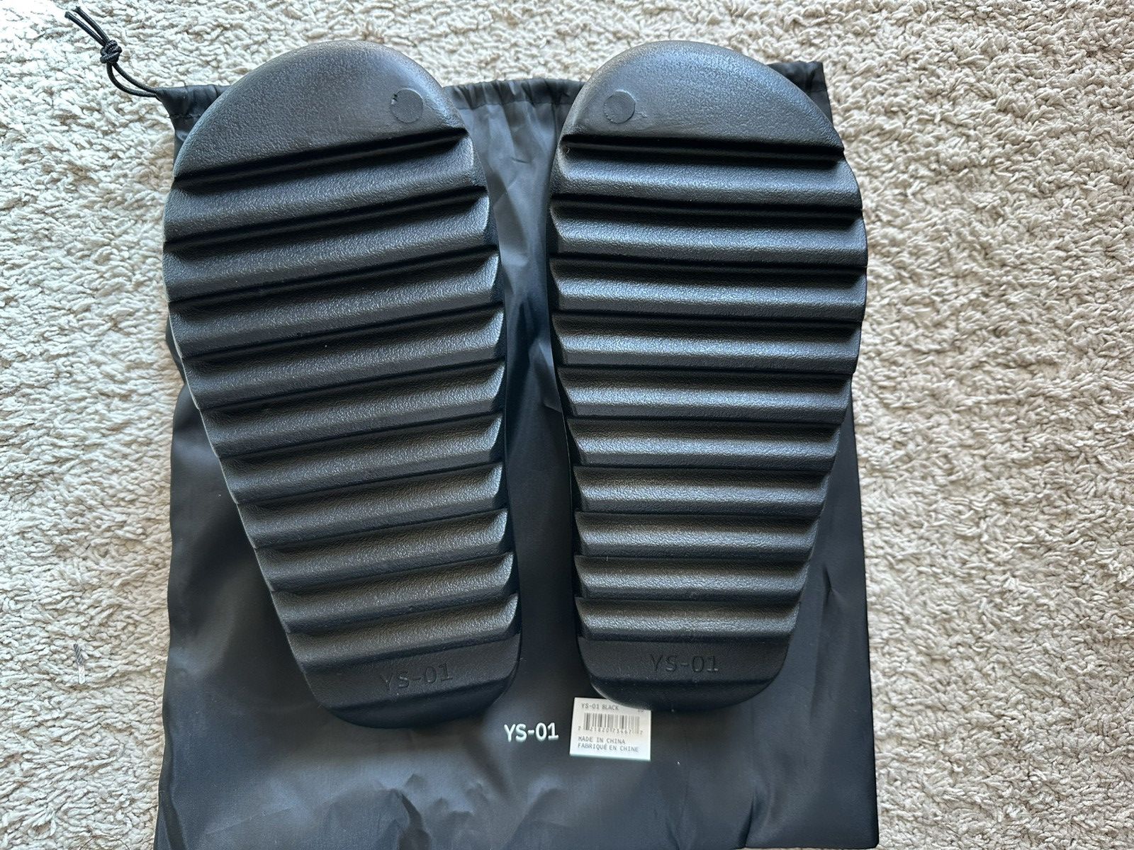 Yeezy Yeezy Slide YS-01 Black Size US 10 / EU 43 - 3 Thumbnail