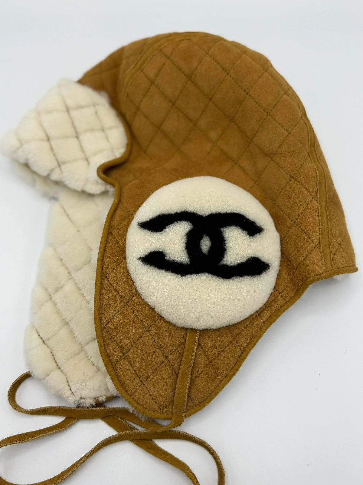 Chanel VERY RARE 2023 Chanel Quilted Shearling trapper hat Size ONE SIZE - 3 Thumbnail
