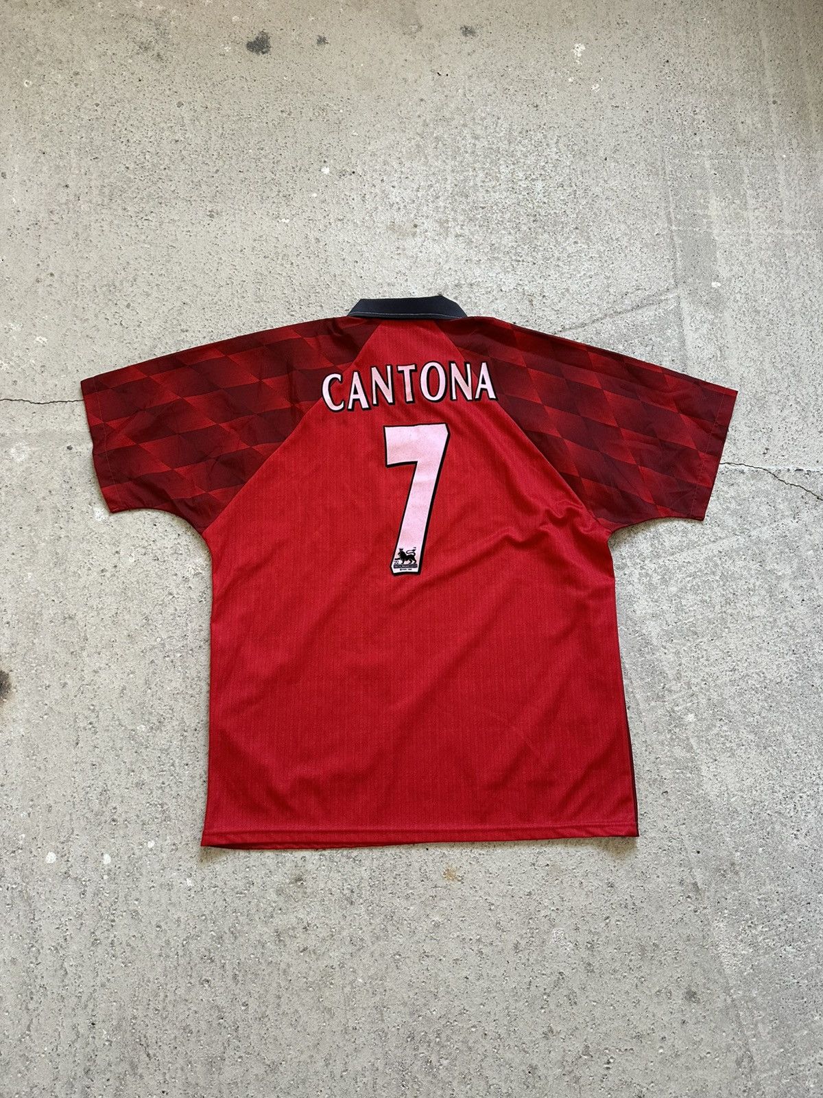 Umbro Vintage Umdro Machster United #7 Cantona Sharp 1996-1998 Size US L / EU 52-54 / 3 - 9 Thumbnail