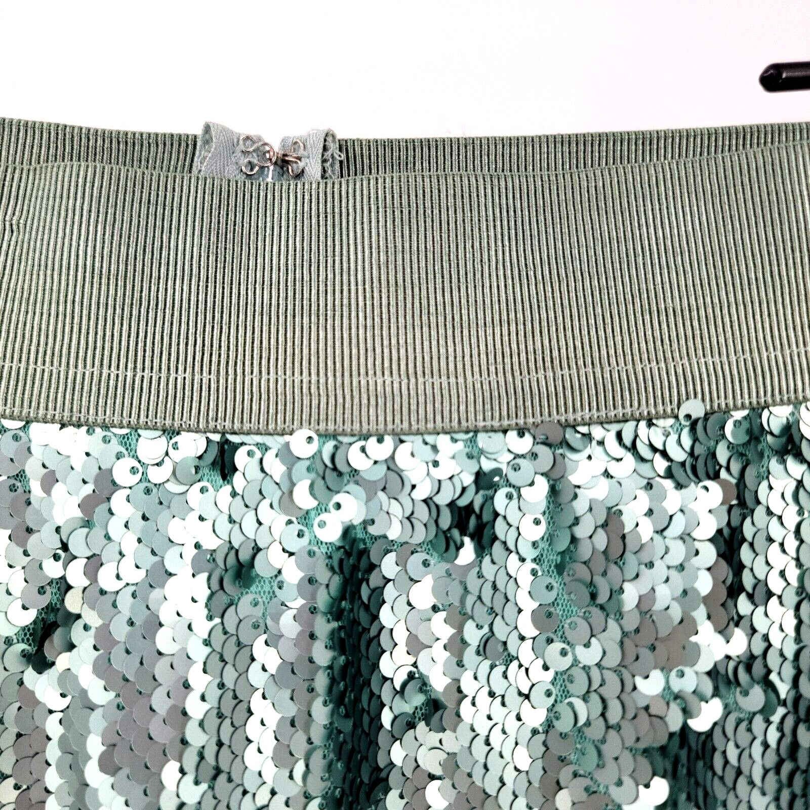 Vince Camuto NWT Vince Camuto Women's Size 0 Sequin Pencil Skirt Size 25" / US 0 / IT 36 - 2 Thumbnail