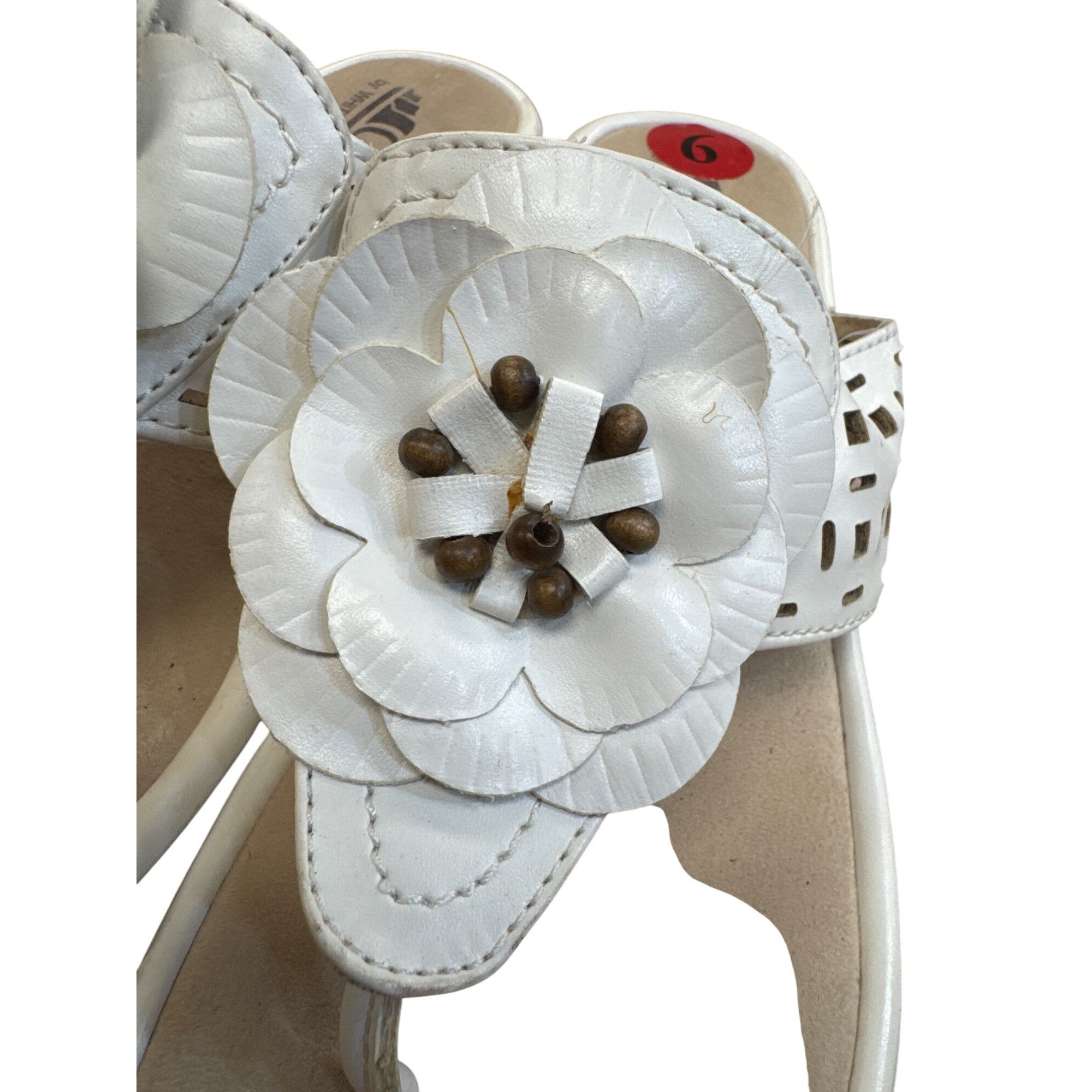 Other Cliffs By White Mountain Womens White Floral Slip-On Sandals Size US 6 / IT 36 - 8 Thumbnail