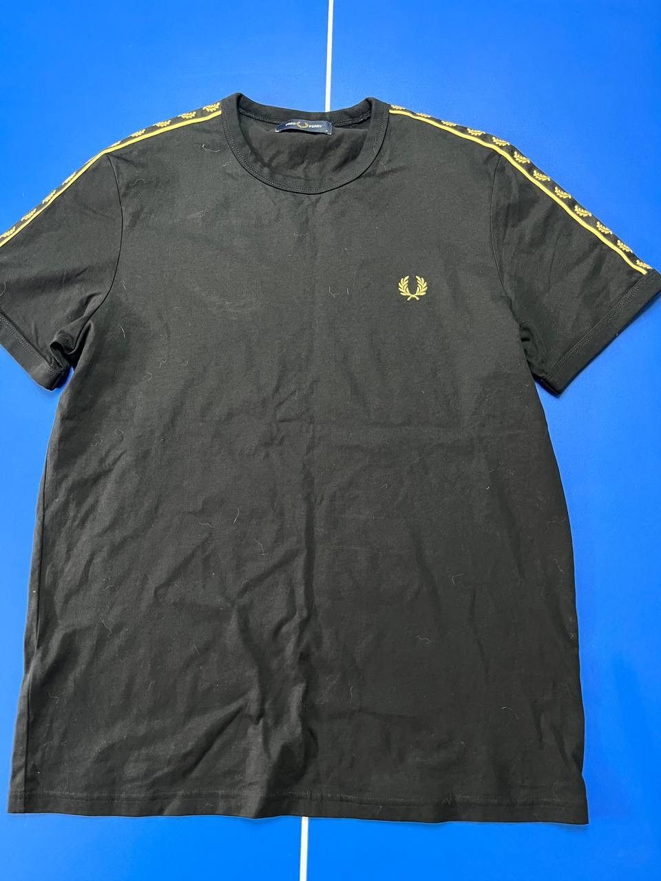 Fred Perry Fred Perry Black T-Shirt Laurel Wreath Taped Shoulder Gold Size US M / EU 48-50 / 2 - 1 Thumbnail