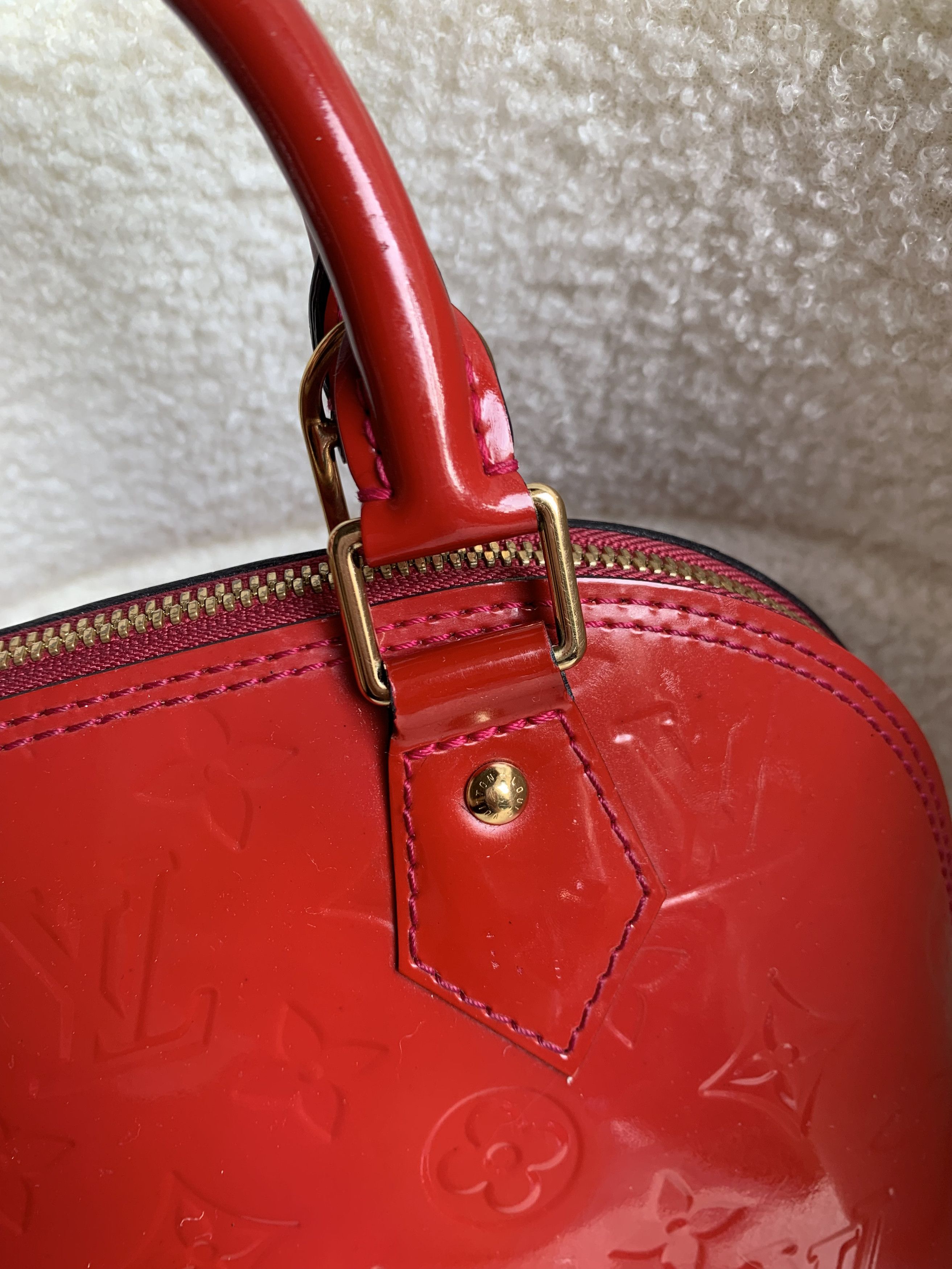 Louis Vuitton Authentic Louis Vuitton Alma BB Vernis – Rose Indien Size ONE SIZE - 6 Thumbnail