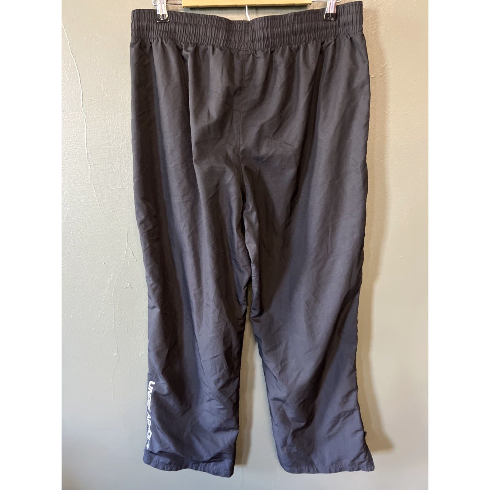 Under Armour Under Armour Sweatpants Mens XL Black Athletic Wide-Leg Pockets Elastic Waist Sports Athleisure Baggy Stretch Pants Size US 36 / EU 52 - 3 Thumbnail