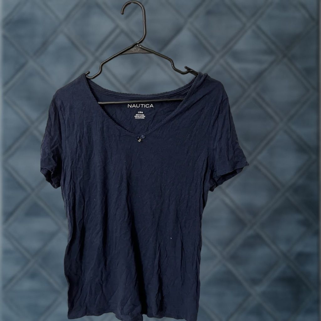 Nautica VINTAGE Nautica T-Shirt Women’s Solid Short Sleeve Pullover 100% Cotton L Blue Womens Size L / US 10 / IT 46 - 1 Thumbnail