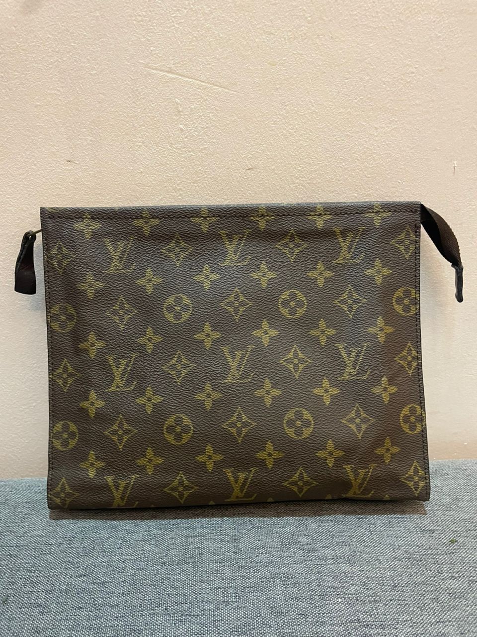 Louis Vuitton Authentic Vintage Louis Vuitton Monogram Clutch Size ONE SIZE - 1 Thumbnail