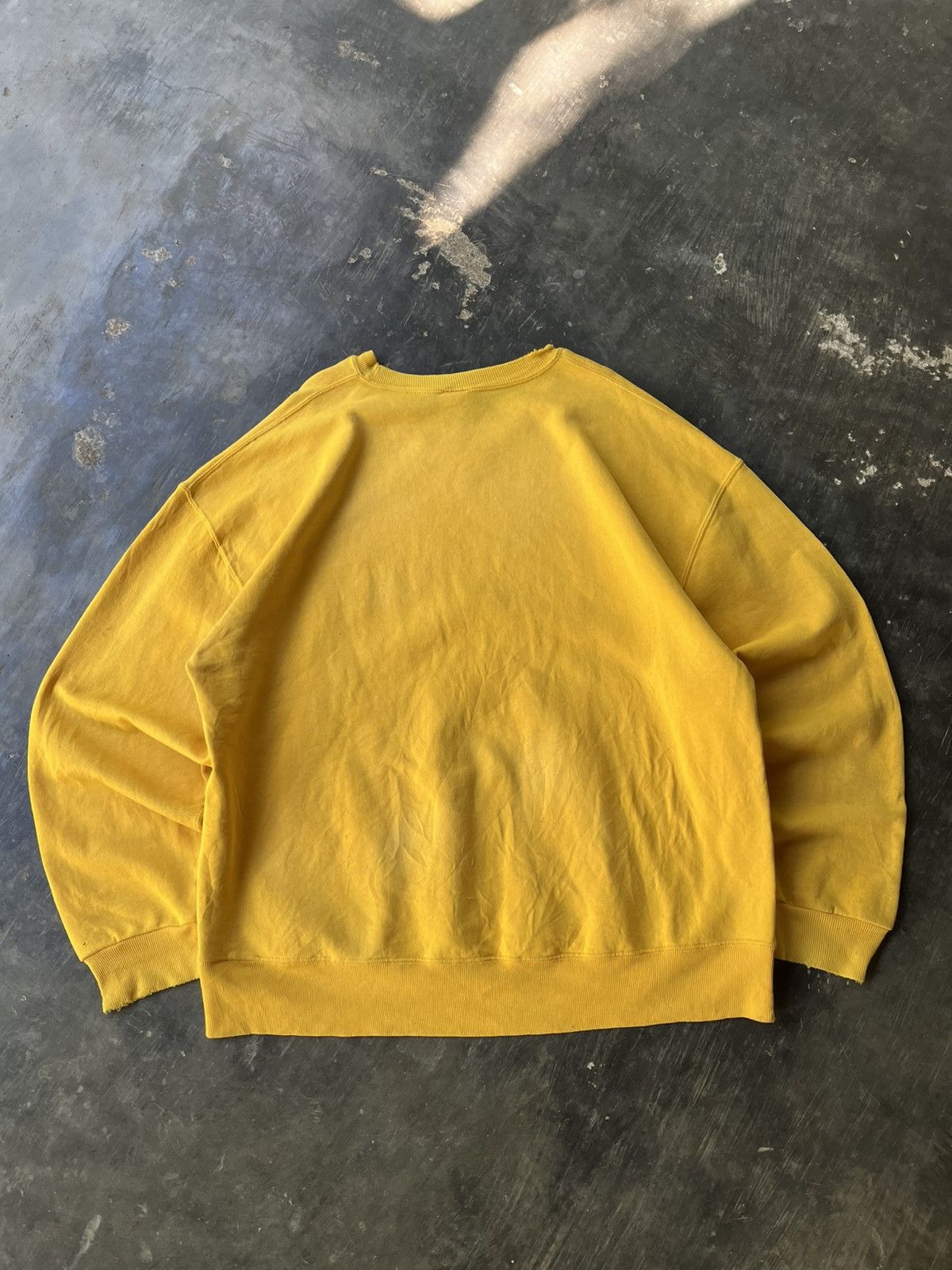 Vintage Vintage Russel Athletic Sun Faded Distressed Crewneck Size US XXL / EU 58 / 5 - 8 Thumbnail