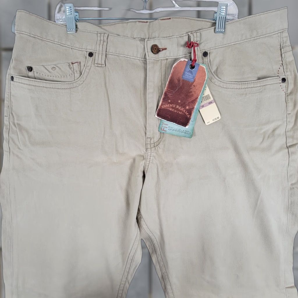 Tommy Bahama NWT Tommy Bahama Authentic Fit Men's Pants 44 Beige Twill Straight Leg Chino 5-Pocket Regular Men’s Belt Loops Cotton Spandex Inseam 34 NWT Size US 44 / EU 60 - 1 Thumbnail