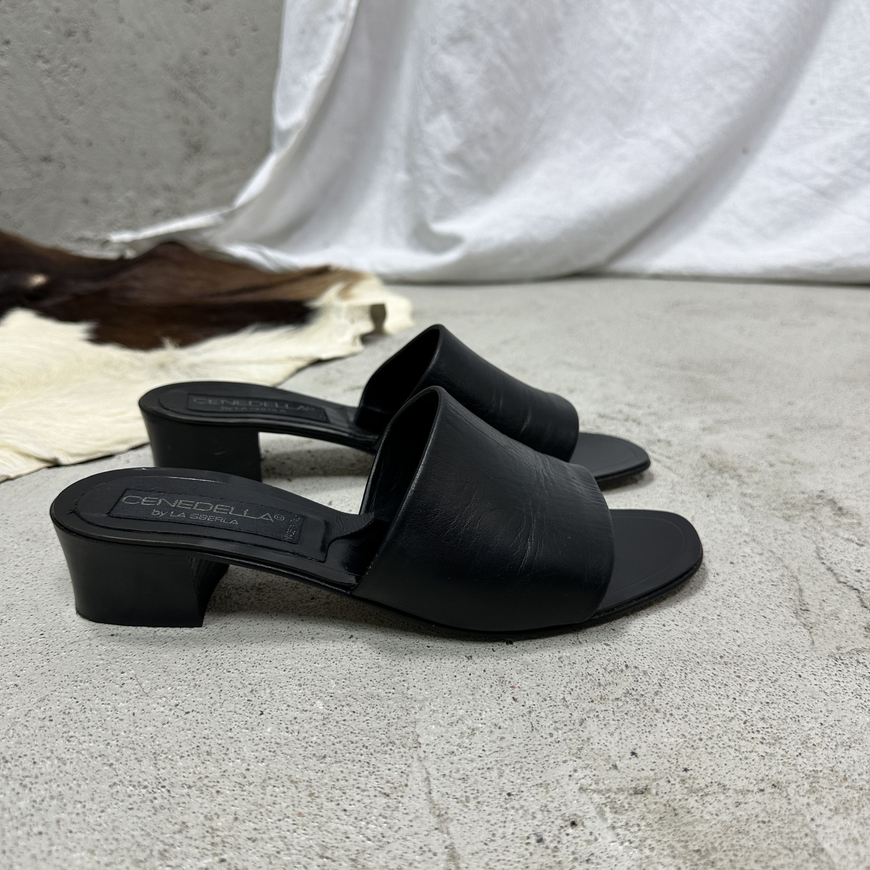 Vintage Vintage Avant Garde Leather Slides Heels Y2K Size US 7.5 / IT 37.5 - 4 Thumbnail
