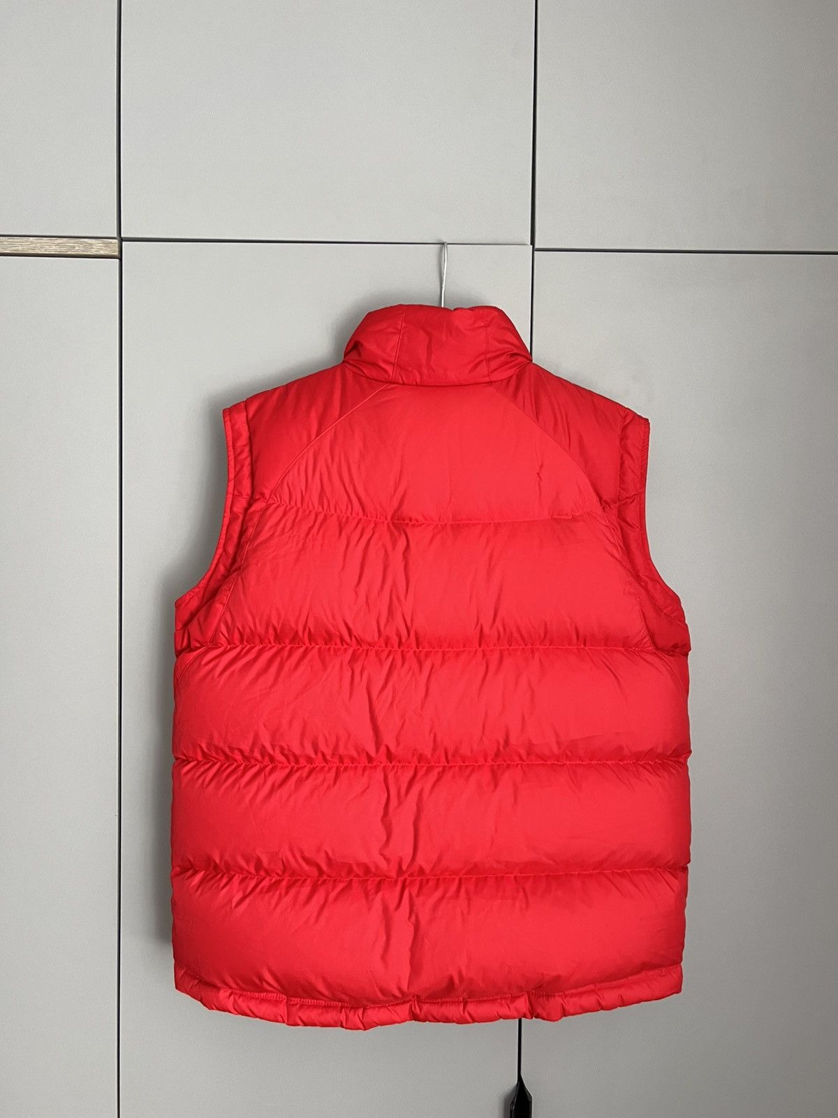 Nike Vintage Nike Mens Goose Down Puffer Vest Size US M / EU 48-50 / 2 - 2 Thumbnail