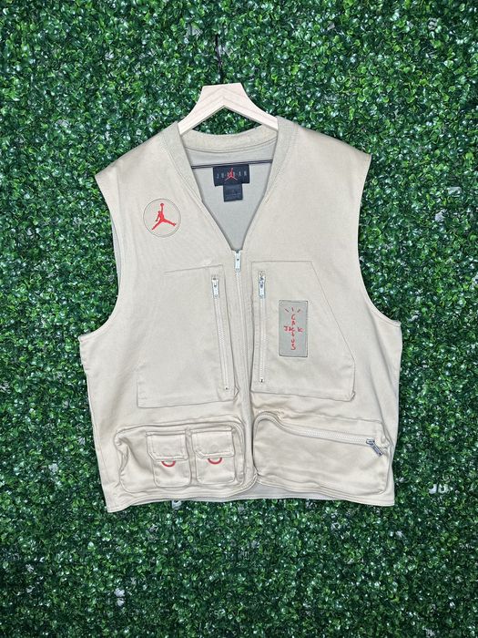 air jordan x travis cactus jack utility vest khaki desert