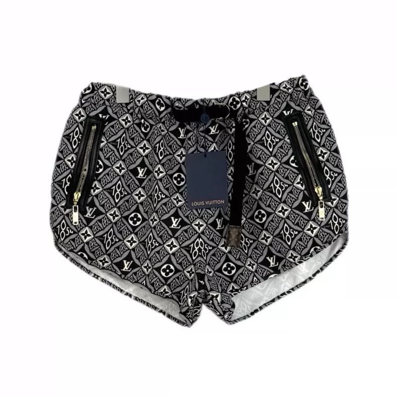Louis Vuitton Louis Vuitton Black and white presbyopic monogrammed shorts Size 37" - 1 Thumbnail