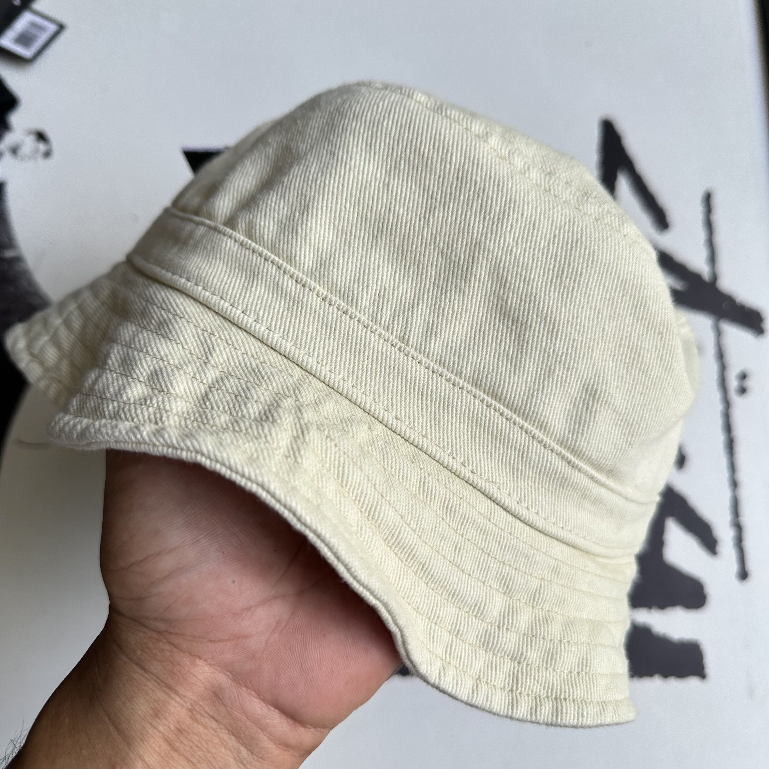 Stussy STUSSY AURORA WASHED TWILL NATURAL BUCKET HAT M/L Size ONE SIZE - 3 Thumbnail
