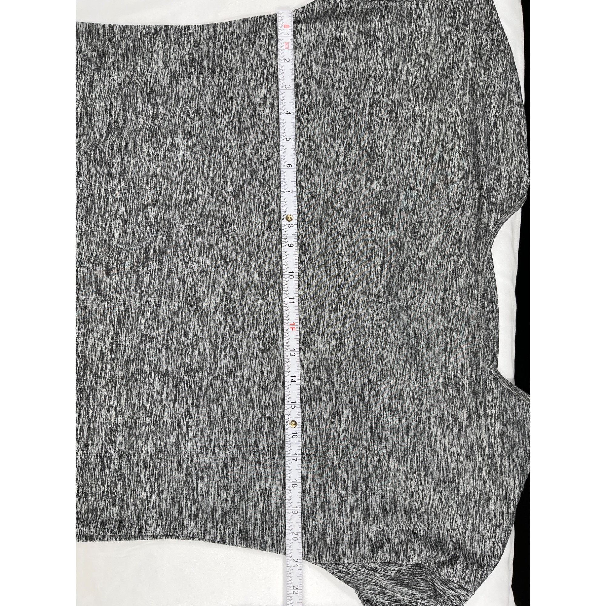 Other Danskin SKU 7683 Womens Heathered Gray Long Sleeve Top Size Size S / US 4 / IT 40 - 3 Thumbnail