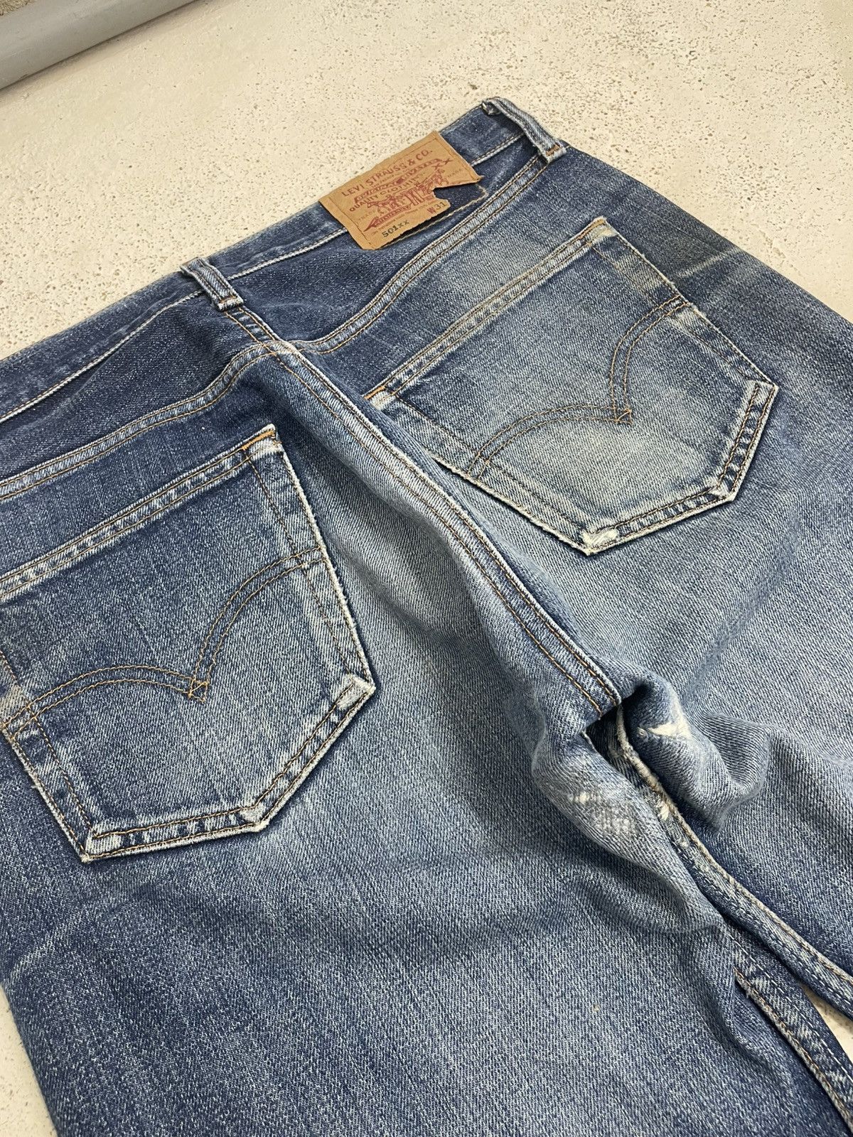 Levi's Vintage Levis 501xx Button Fly Distressed Repaired Size US 29 - 16 Thumbnail