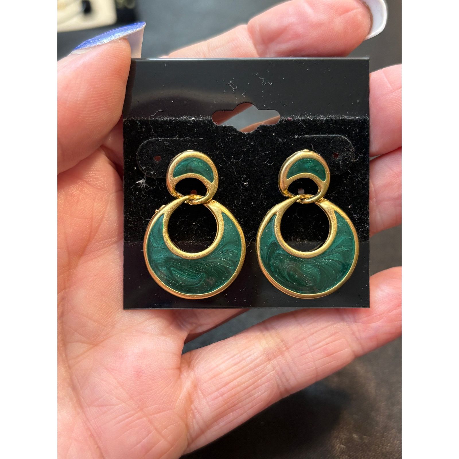 Other Vintage Green Enamel Double Hoop Drop Earrings Gold Tone Size ONE SIZE - 3 Thumbnail
