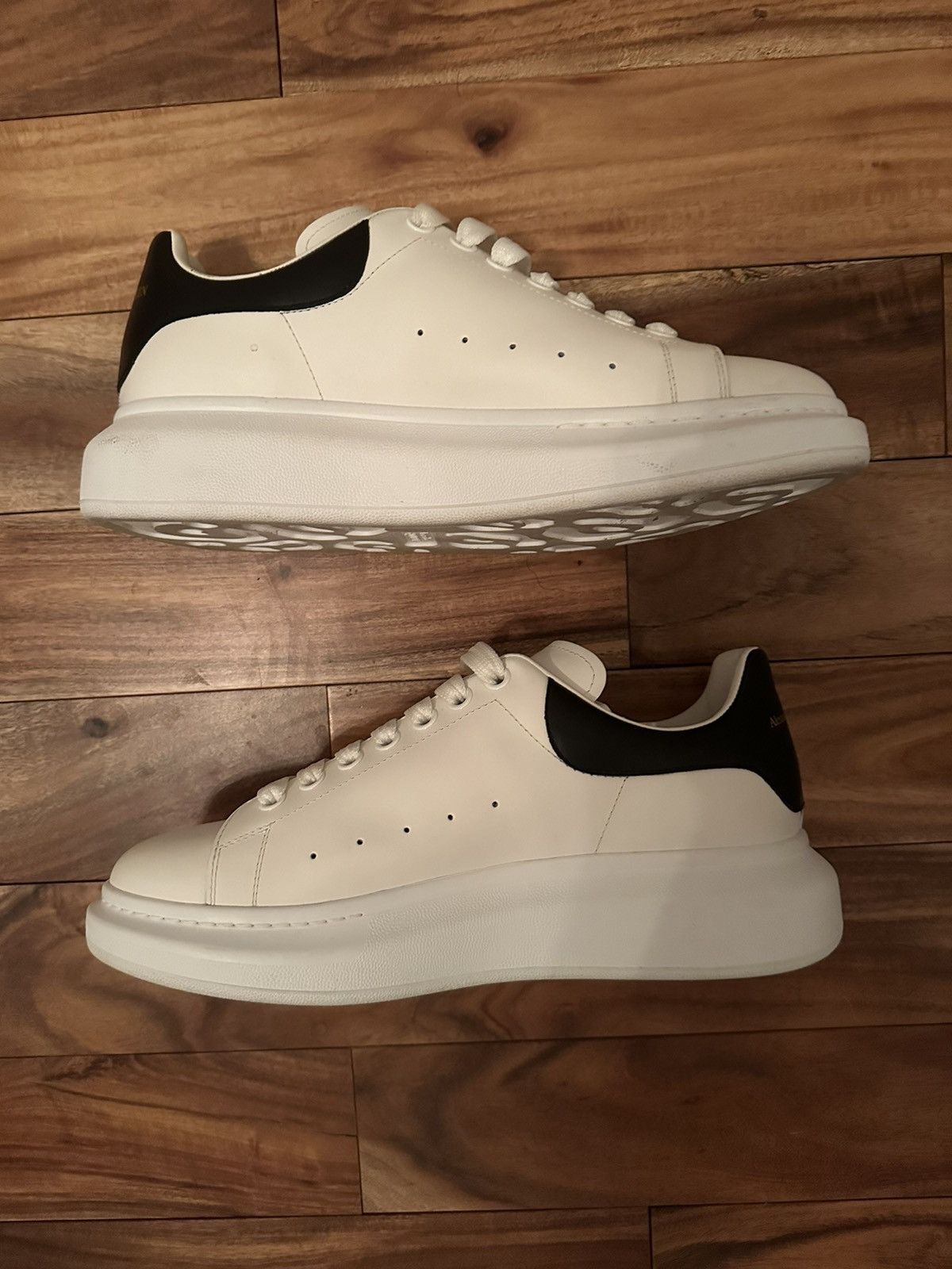 Alexander McQueen Alexander McQueens Black & White Size US 10 / EU 43 - 2 Thumbnail