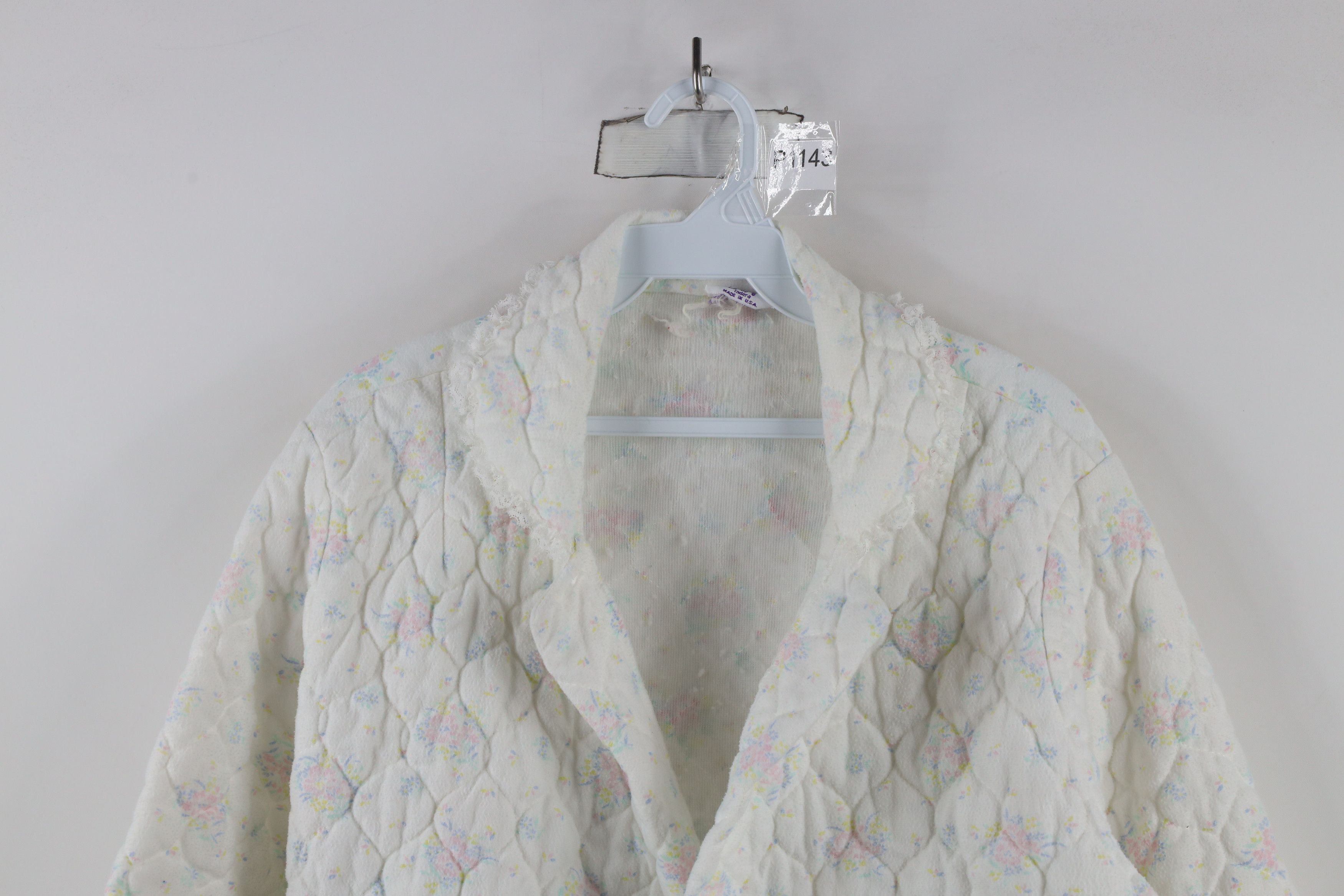 Vintage Vintage 50s 60s Quilted Lace Flower Sleep Cape Jacket USA Size XL / US 12-14 / IT 48-50 - 2 Thumbnail