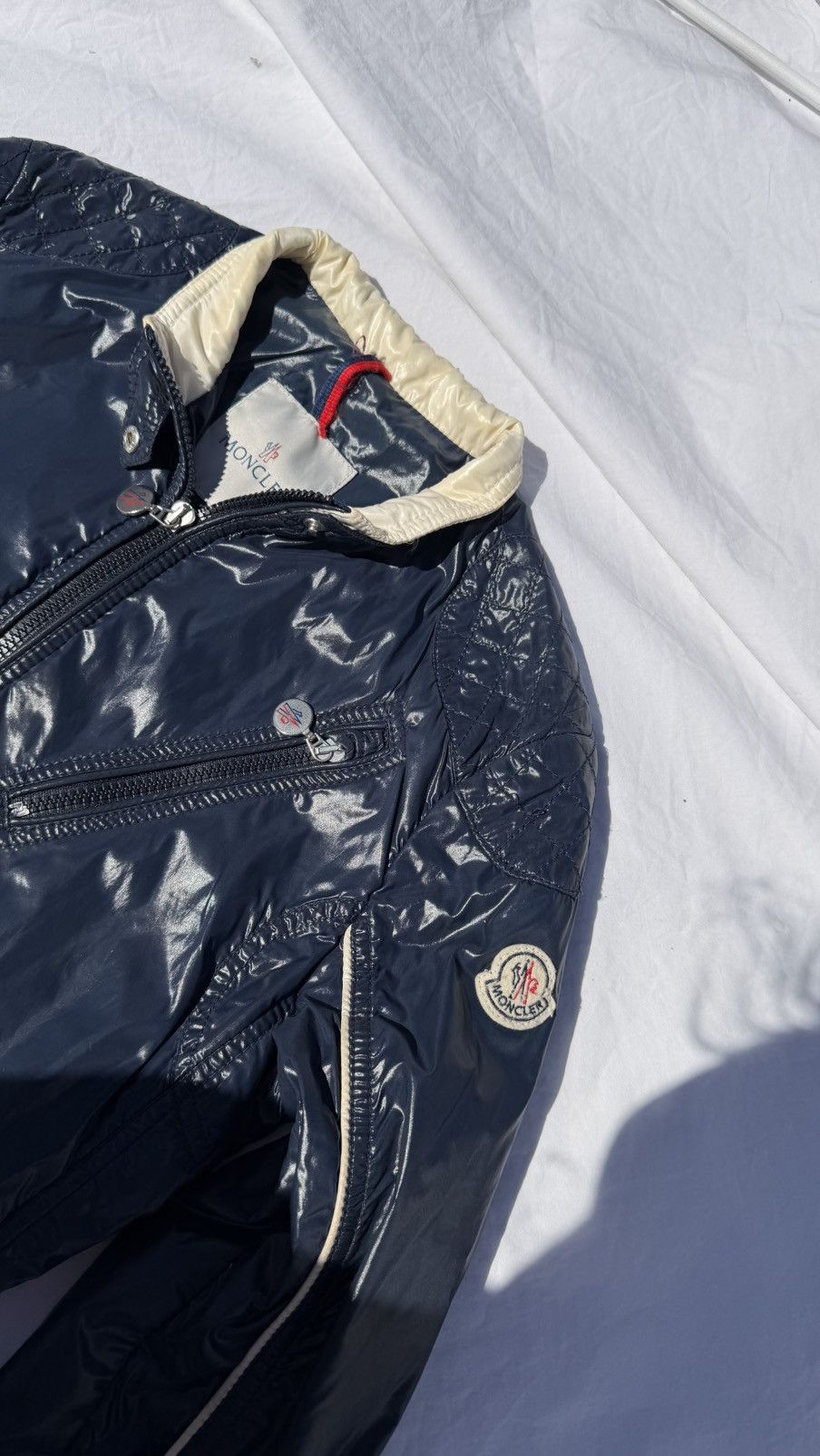 Moncler Moncler Glossy Nylon Jacket Navy Size 3 (Fits S/M) Size M / US 6-8 / IT 42-44 - 9 Thumbnail