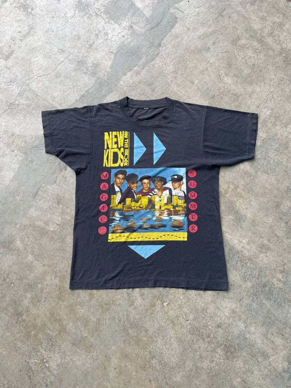 Vintage 90s new outlet kids in the block Shirt