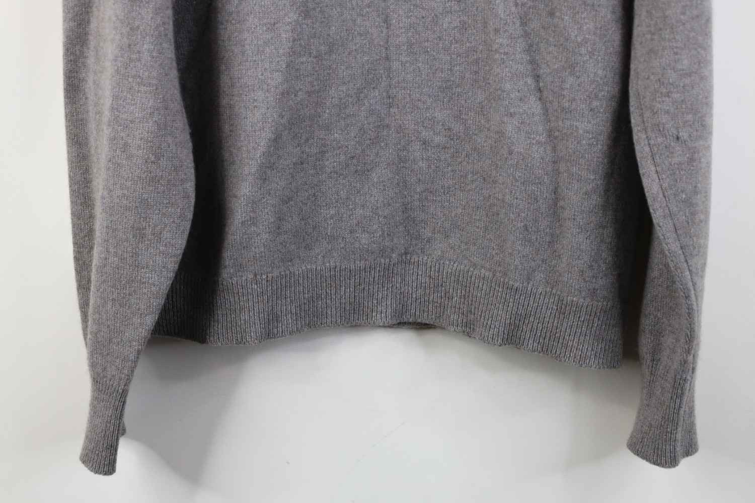 Vintage Vintage 70s Streetwear Knit V-Neck Sweater Heather Gray Size US L / EU 52-54 / 3 - 10 Thumbnail