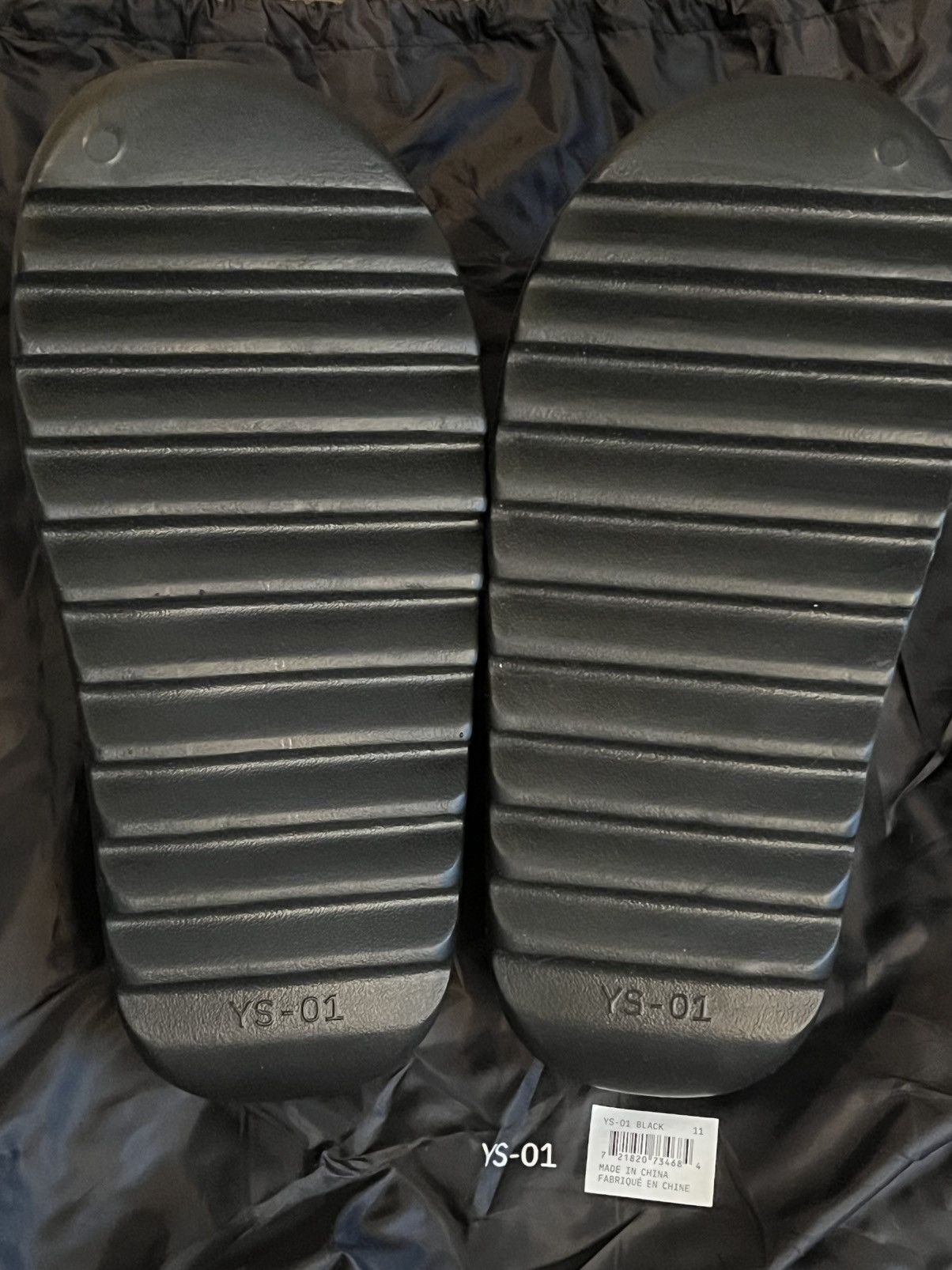 Yeezy Yeezy foam YS-01 Slider Black 10US Size US 10 / EU 43 - 4 Thumbnail