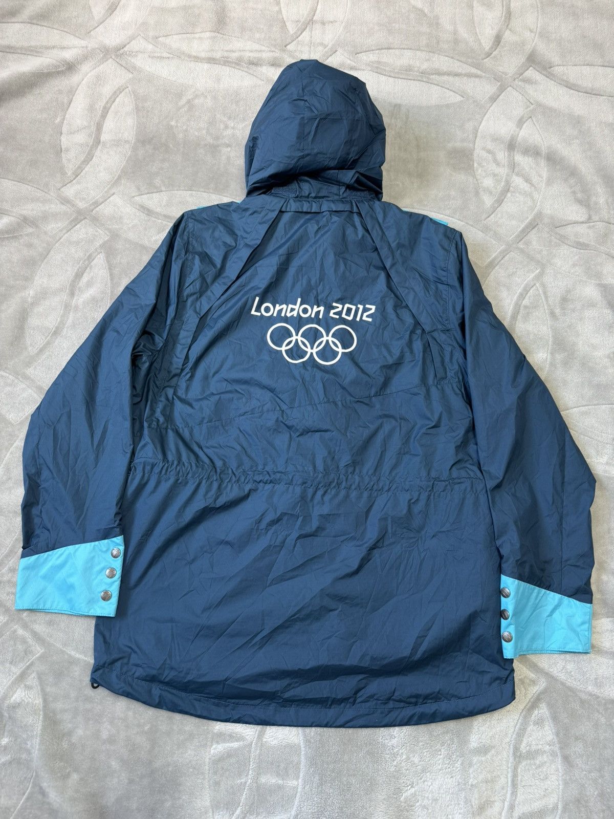 Adidas Adidas London 2012 Olympics Waterproof Jacket size L Size US L / EU 52-54 / 3 - 2 Thumbnail
