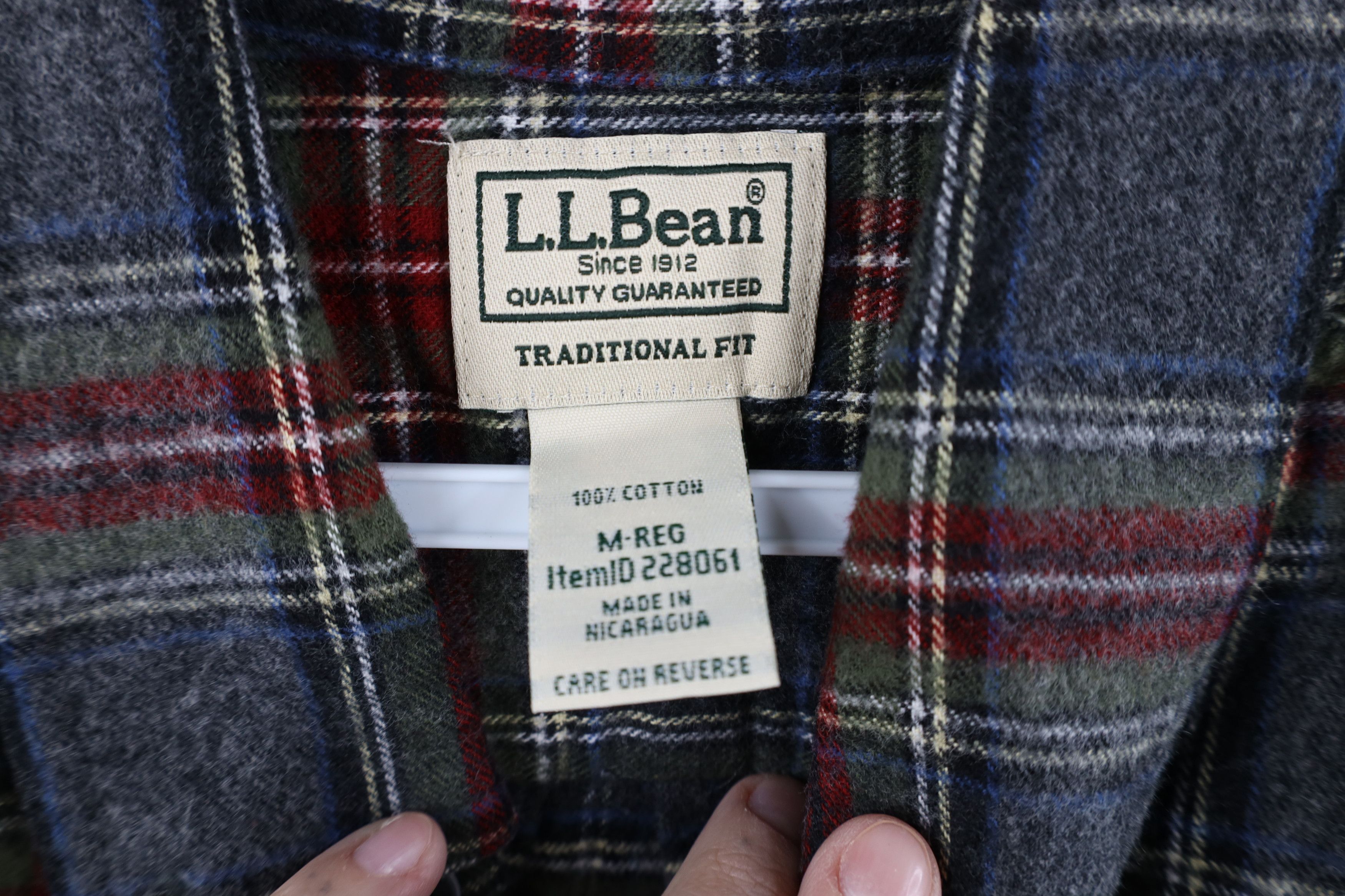 L.L. Bean Vintage LL Bean Fit Flannel Collared Button Down Shirt Size US M / EU 48-50 / 2 - 6 Thumbnail