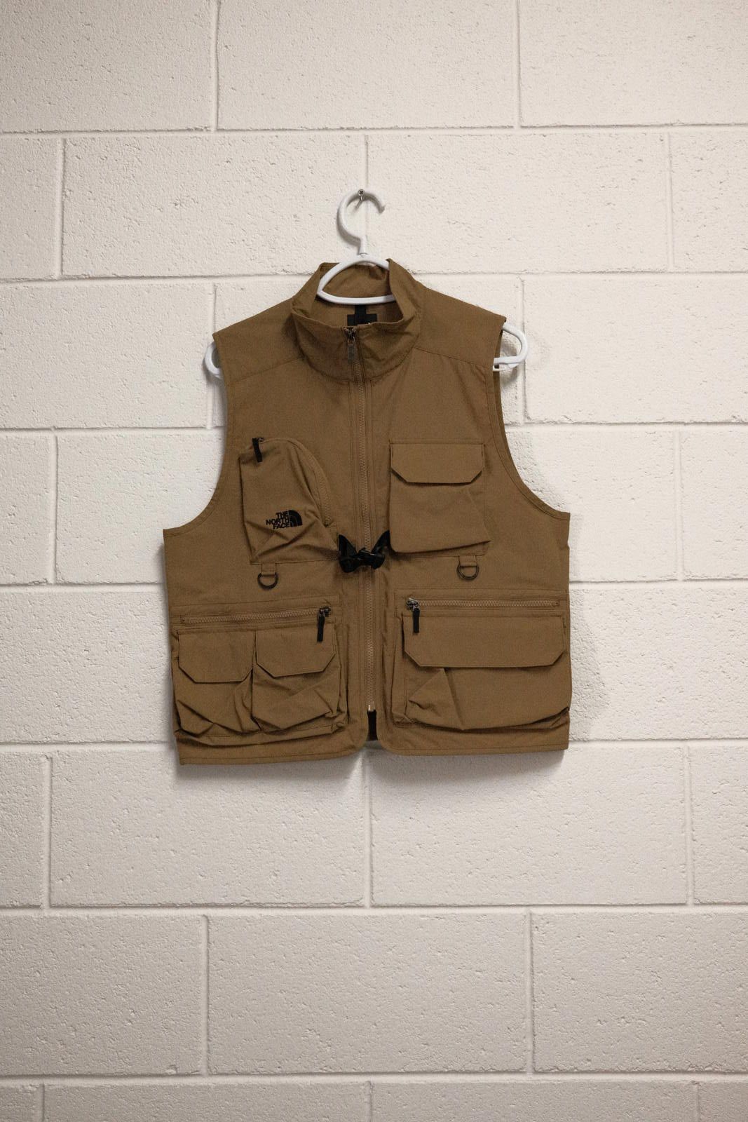 The North Face THE NORTH FACE Firefly Utility Vest - BROWN - SIZE M Size US M / EU 48-50 / 2 - 1 Thumbnail
