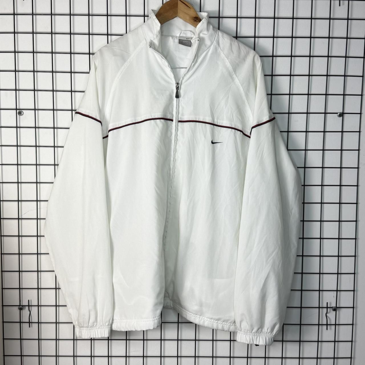 Nike Nike white windbreaker jacket Size XL Size US XL / EU 56 / 4 - 1 Thumbnail