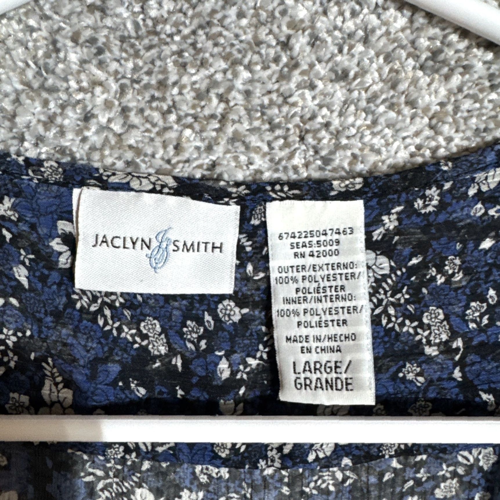 Vintage Jaclyn Smith Blouse Tank Top Women Size L Blue Floral Round Neck Button Long Sleeve Casual Vintage: No Menus Size L / US 10 / IT 46 - 4 Thumbnail