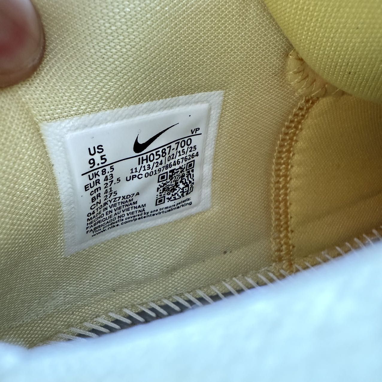Nike Kobe 4 CHBL protro Size US 9 / EU 42 - 8 Thumbnail