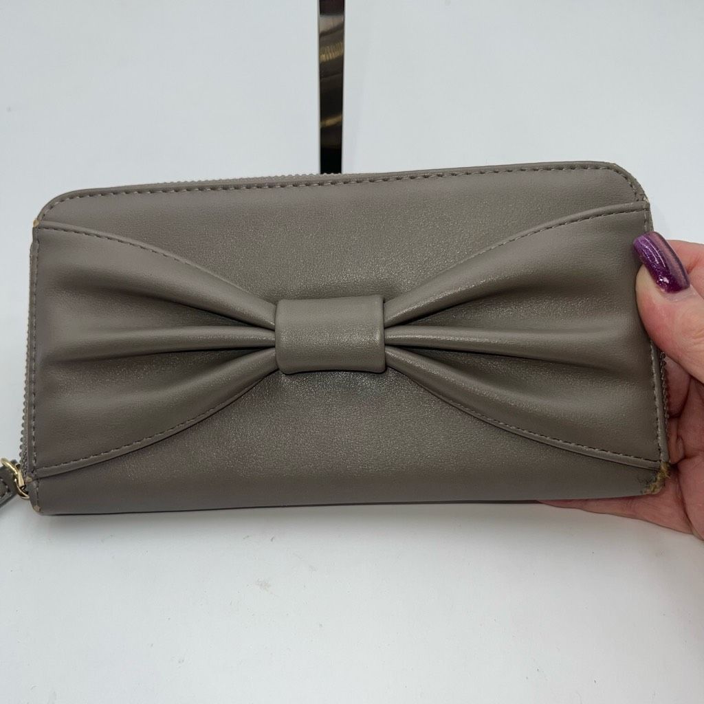 Betsey Johnson Betsey Johnson Faux Leather Bow Front Long Wallet Size ONE SIZE - 4 Thumbnail