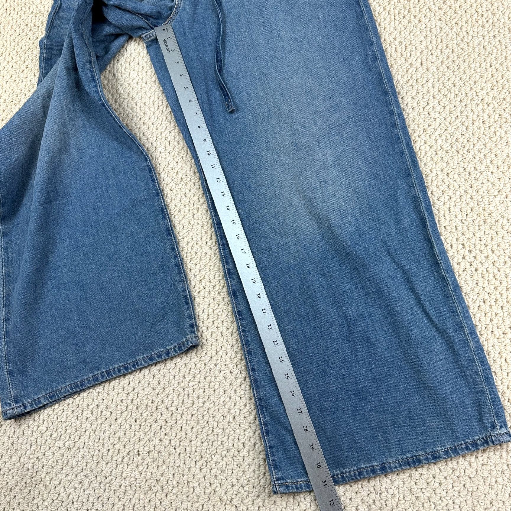 VINTAGE Levis XL Straight Jeans Women 32x31 Blue Denim Cotton Linen Wide Leg Baggy - Levi's Jeans - 80s Grunge Retro USA Mens?