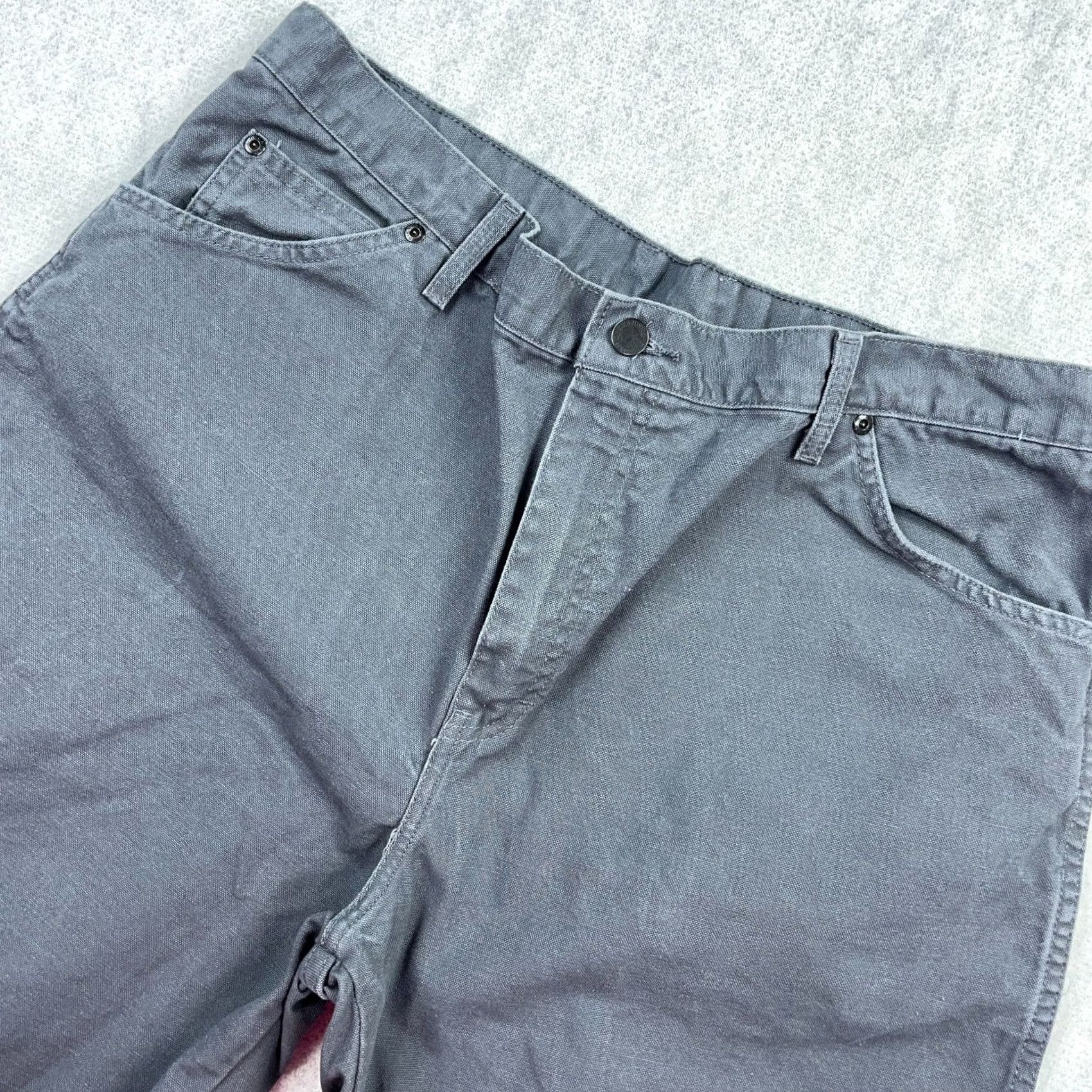 Dickies Dickies Carpenter Shorts Men 36 Gray Canvas Work Bermuda 5-Pocket Relaxed Rise High 11in Regular Size 36 Gray Dickies Mens Vintage No N/A Size US 36 / EU 52 - 4 Thumbnail