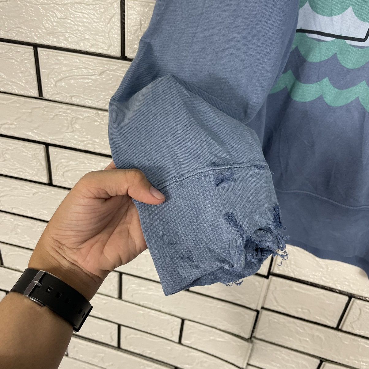 Uniqlo Uniqlo x Almond Surfboard Crewneck Sweatshirt Size US L / EU 52-54 / 3 - 9 Thumbnail